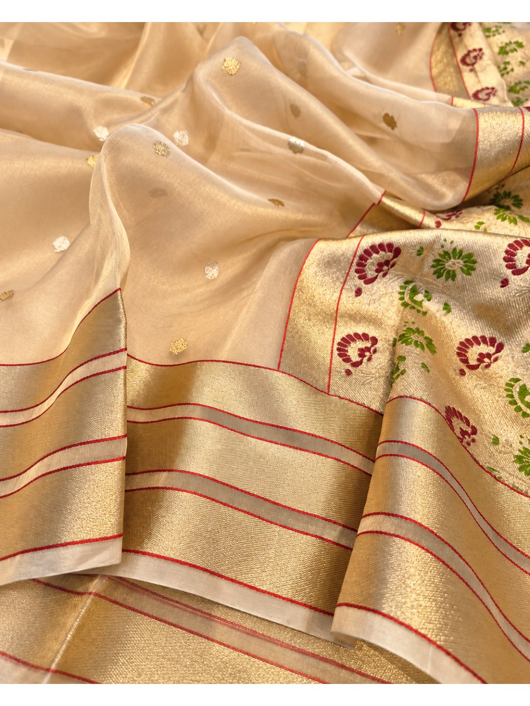 Gold Tissue Silk Banarasi saree pallu detail