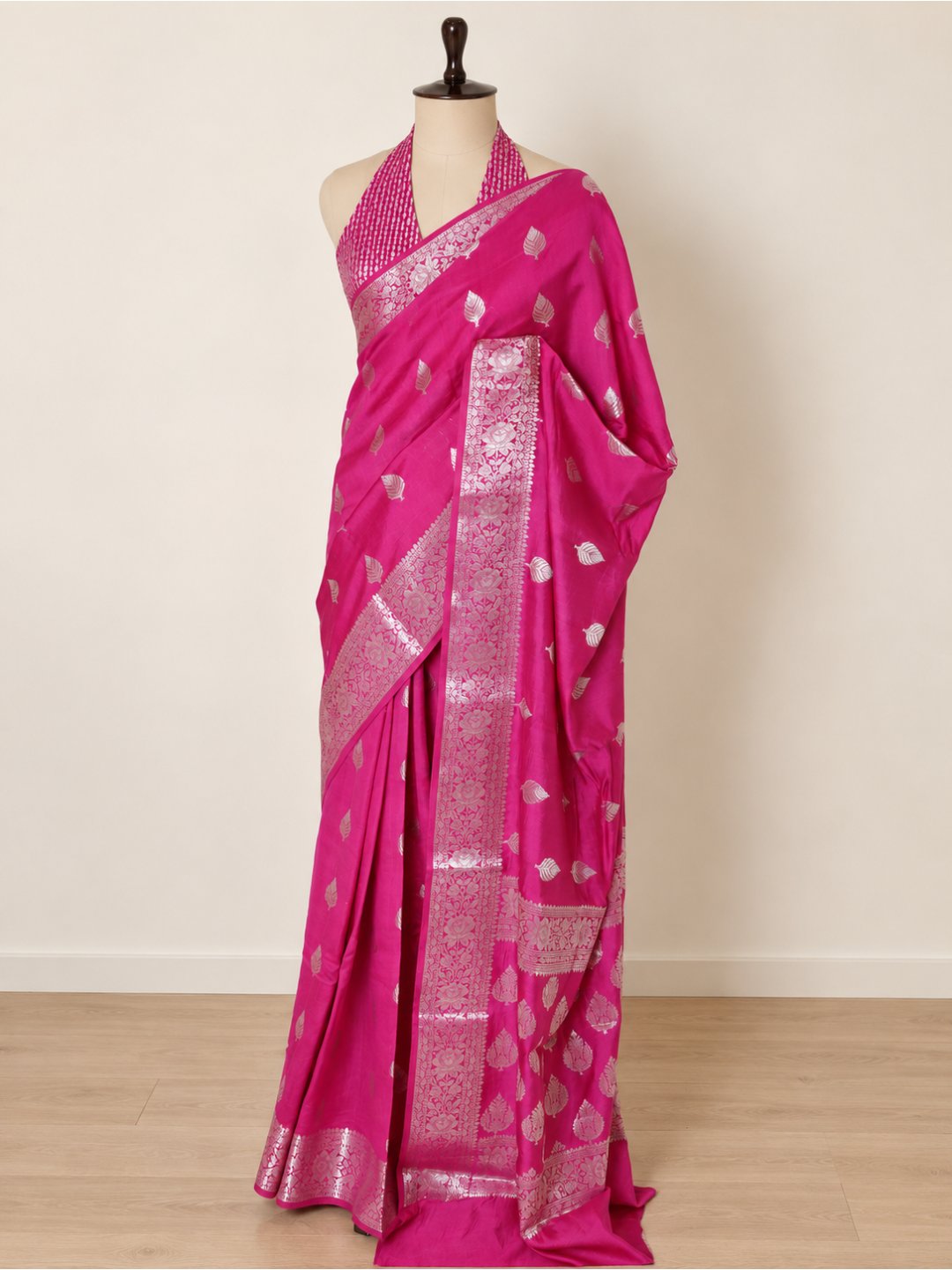 Rani pink with silver-toned detailing Chiniya Silk Banarasi saree pallu detail