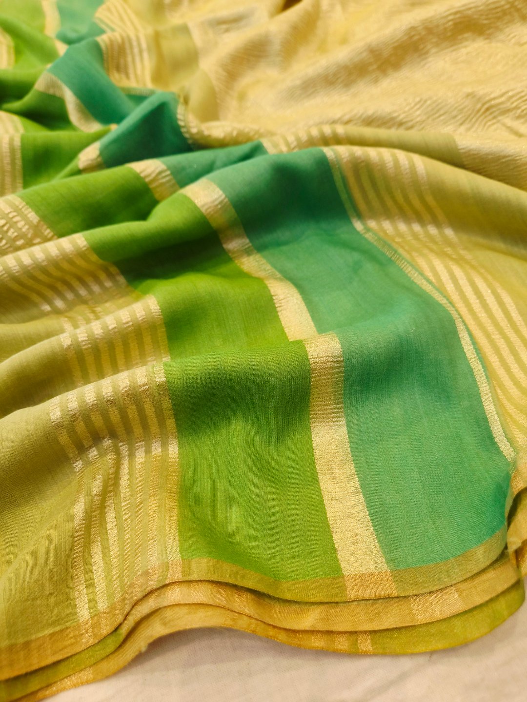 Shades of Green Moonga Silk Banarasi saree pallu detail