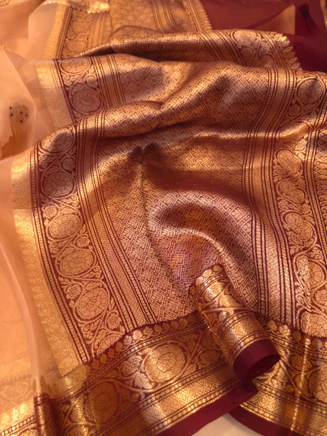 Light Peach Kora Silk Banarasi saree pallu detail