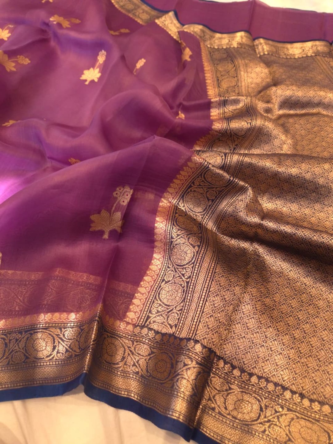 Levender with Blue border Kora Silk Banarasi saree pallu detail