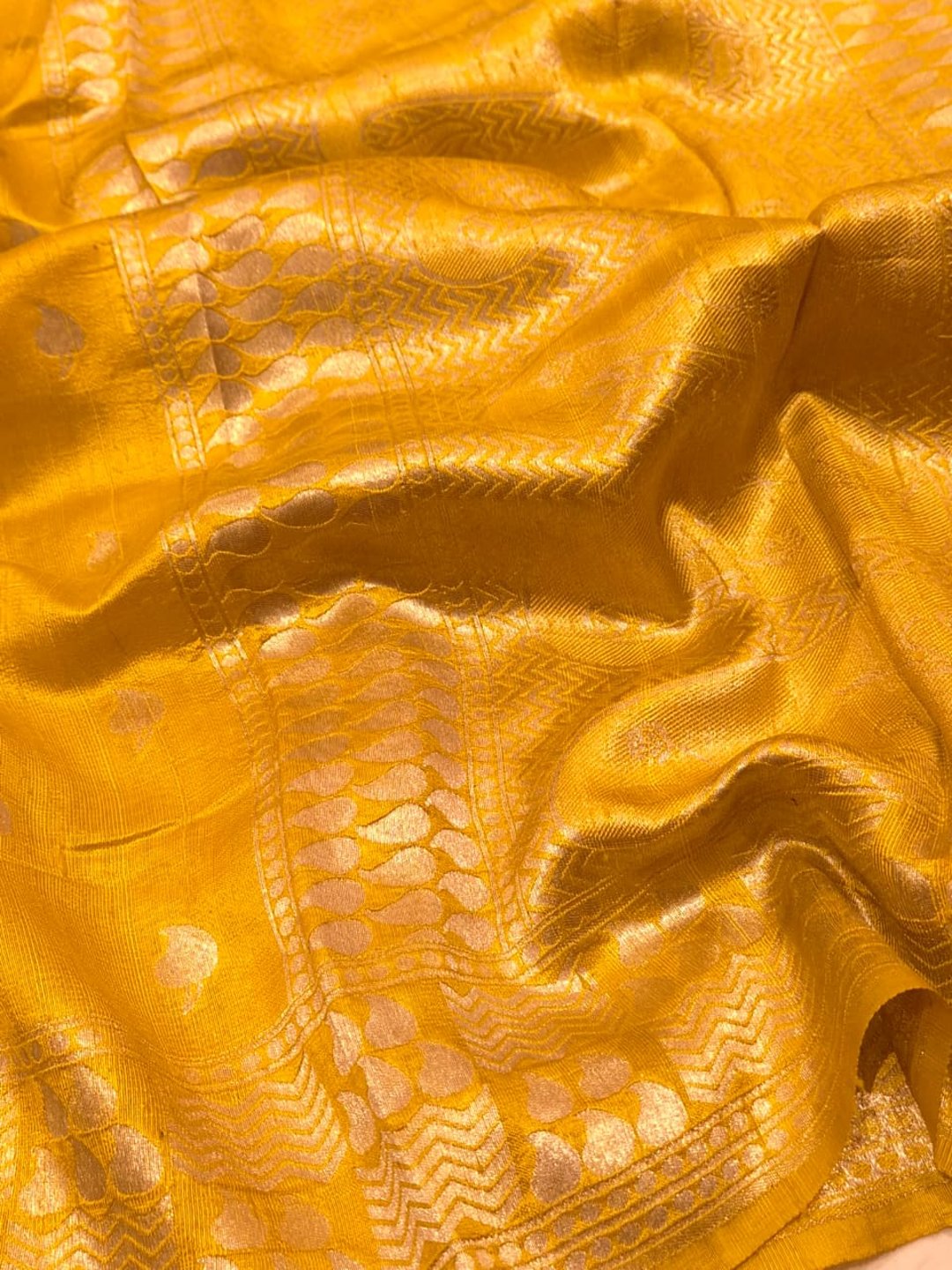 Musturd Yellow Tussar Silk Banarasi saree full spread