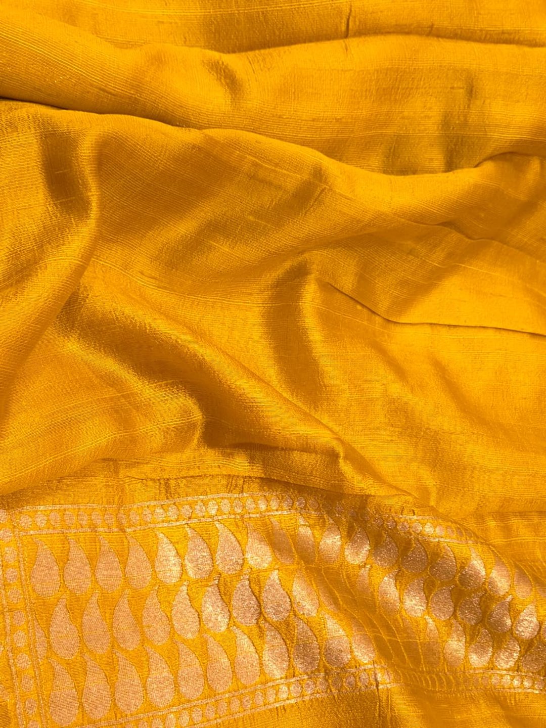 Musturd Yellow Tussar Silk Banarasi saree texture detail