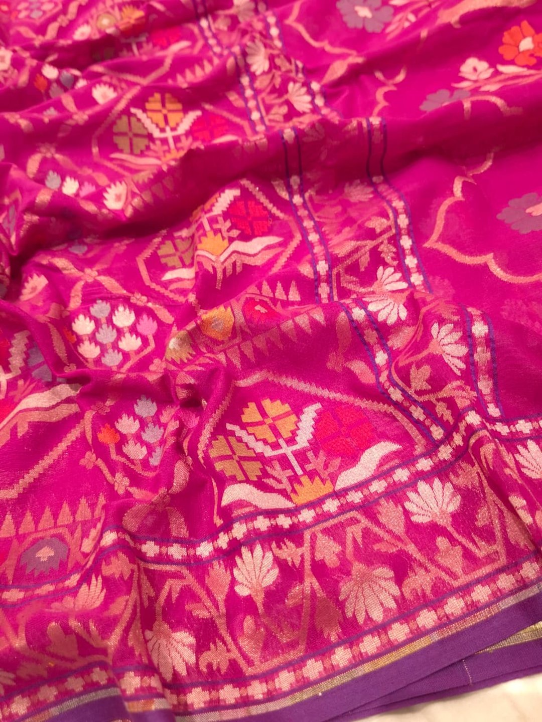 Dark Pink Cotton Banarasi saree pallu detail
