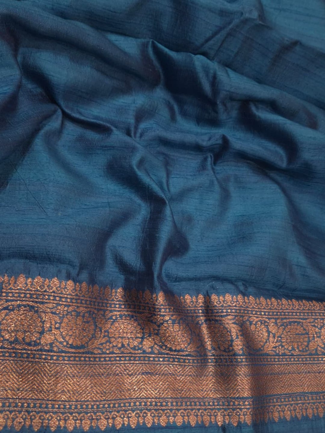 Mint Green Body with Peacock Blue Border Tussar Silk Banarasi saree texture detail