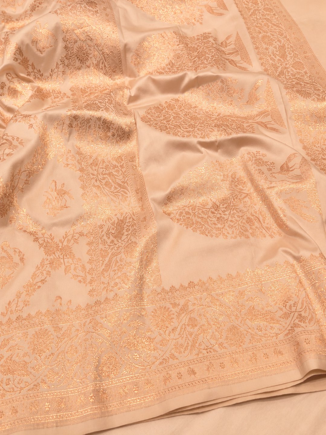 Ivory Katan Silk Banarasi saree pallu detail