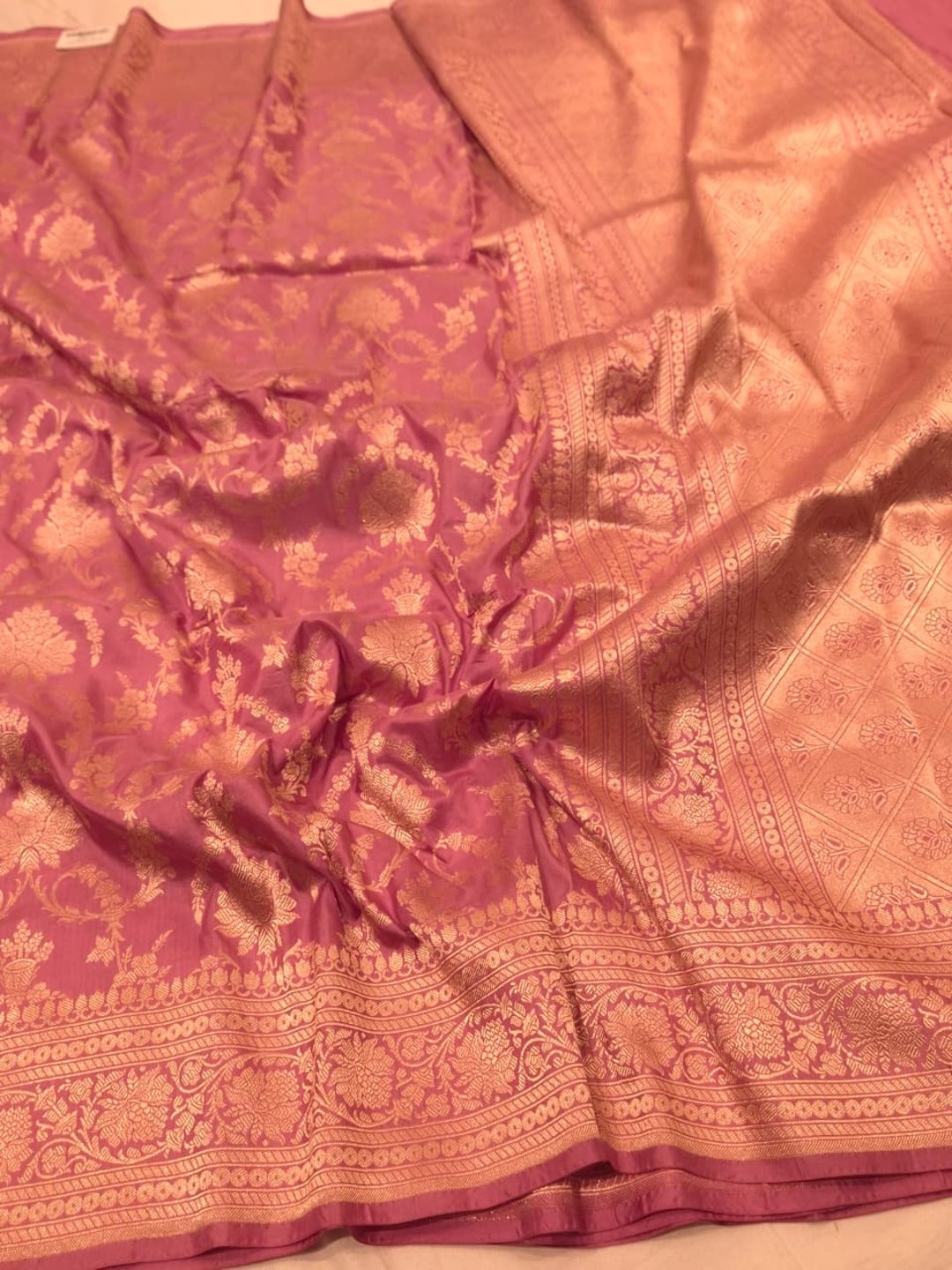 Soft Rose PInk Katan Silk Banarasi saree pallu detail