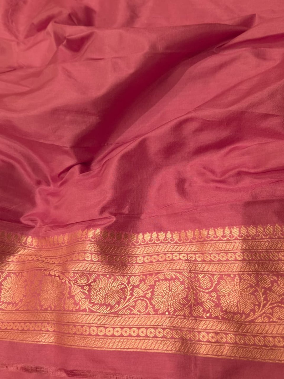 Soft Rose PInk Katan Silk Banarasi saree texture detail