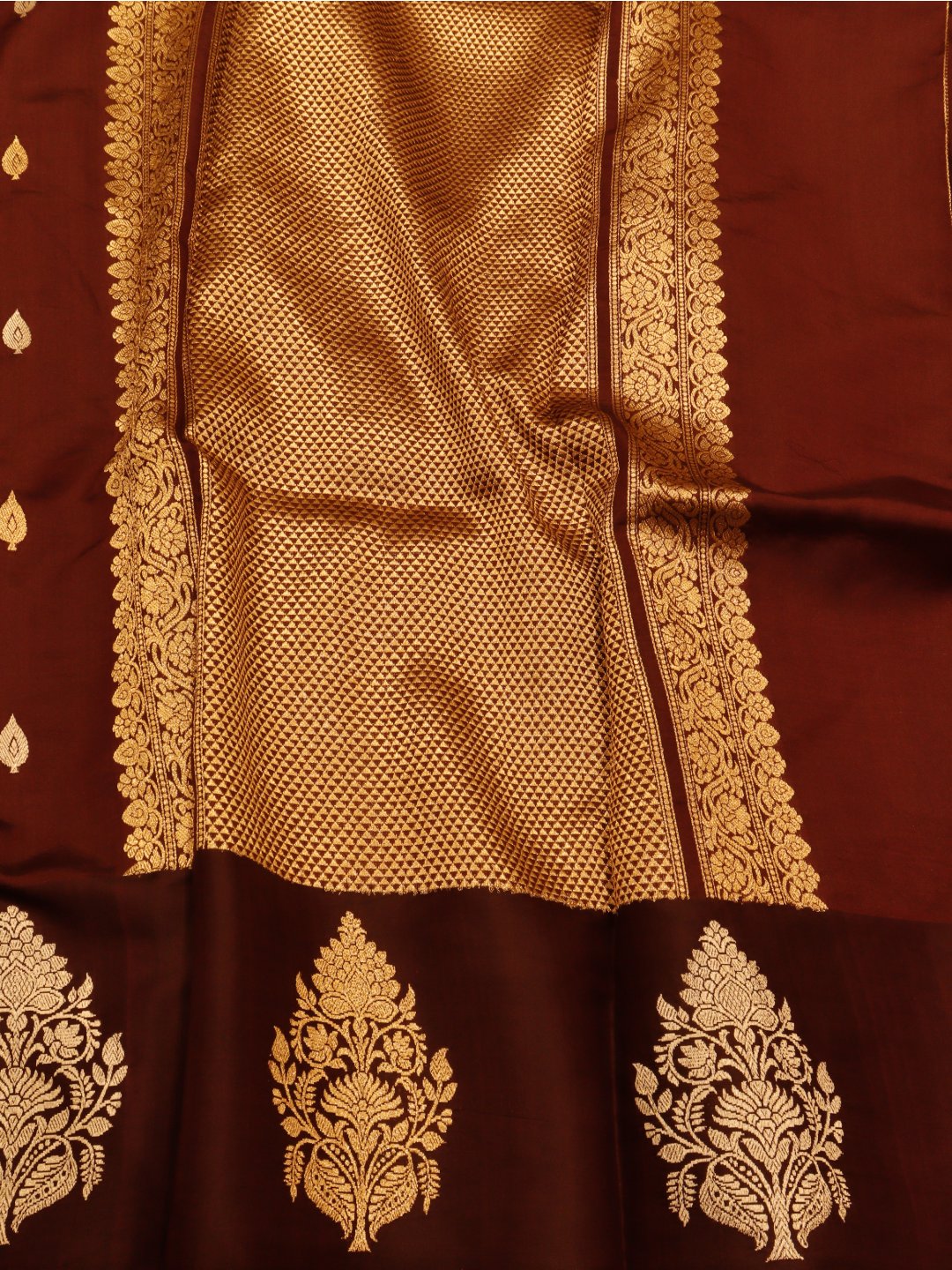 Deep Maroon Katan Silk Banarasi saree border closeup