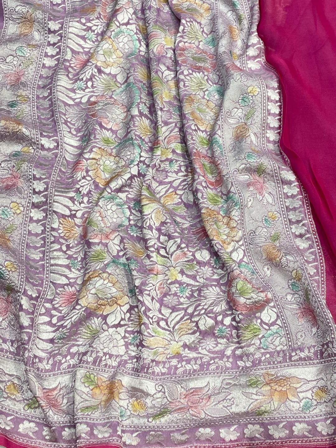 Light Levender with multicolor floral buta Georgette Banarasi saree border closeup