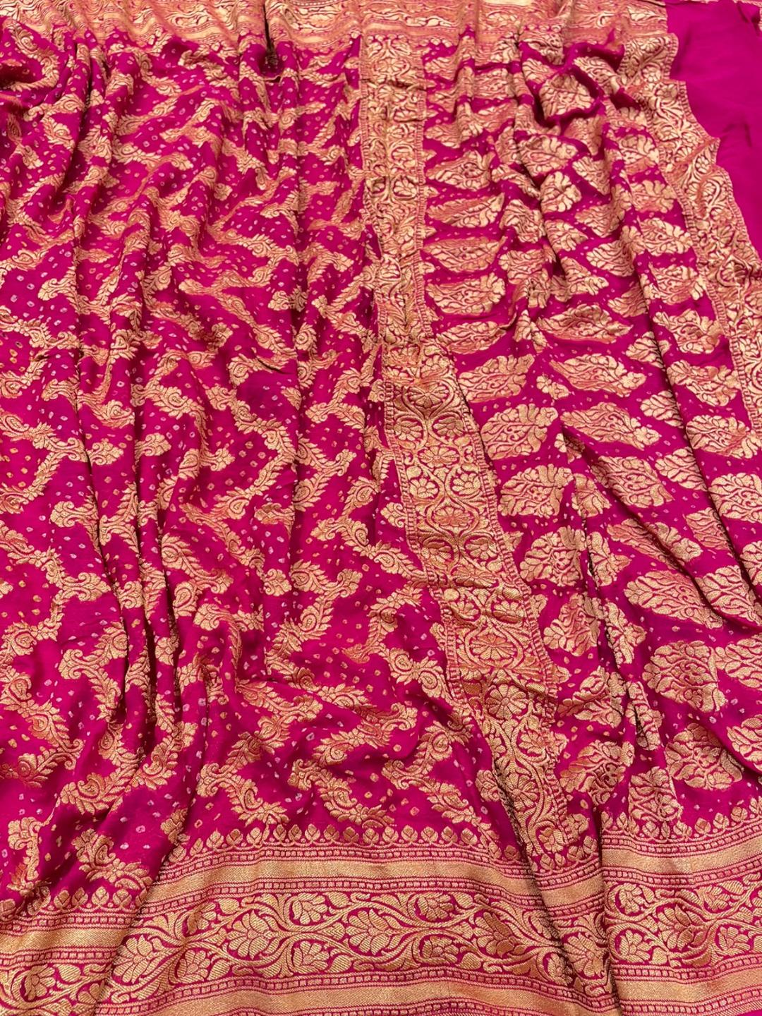 Rose Pink with Golden floral work Bandhani Banarasi saree border closeup