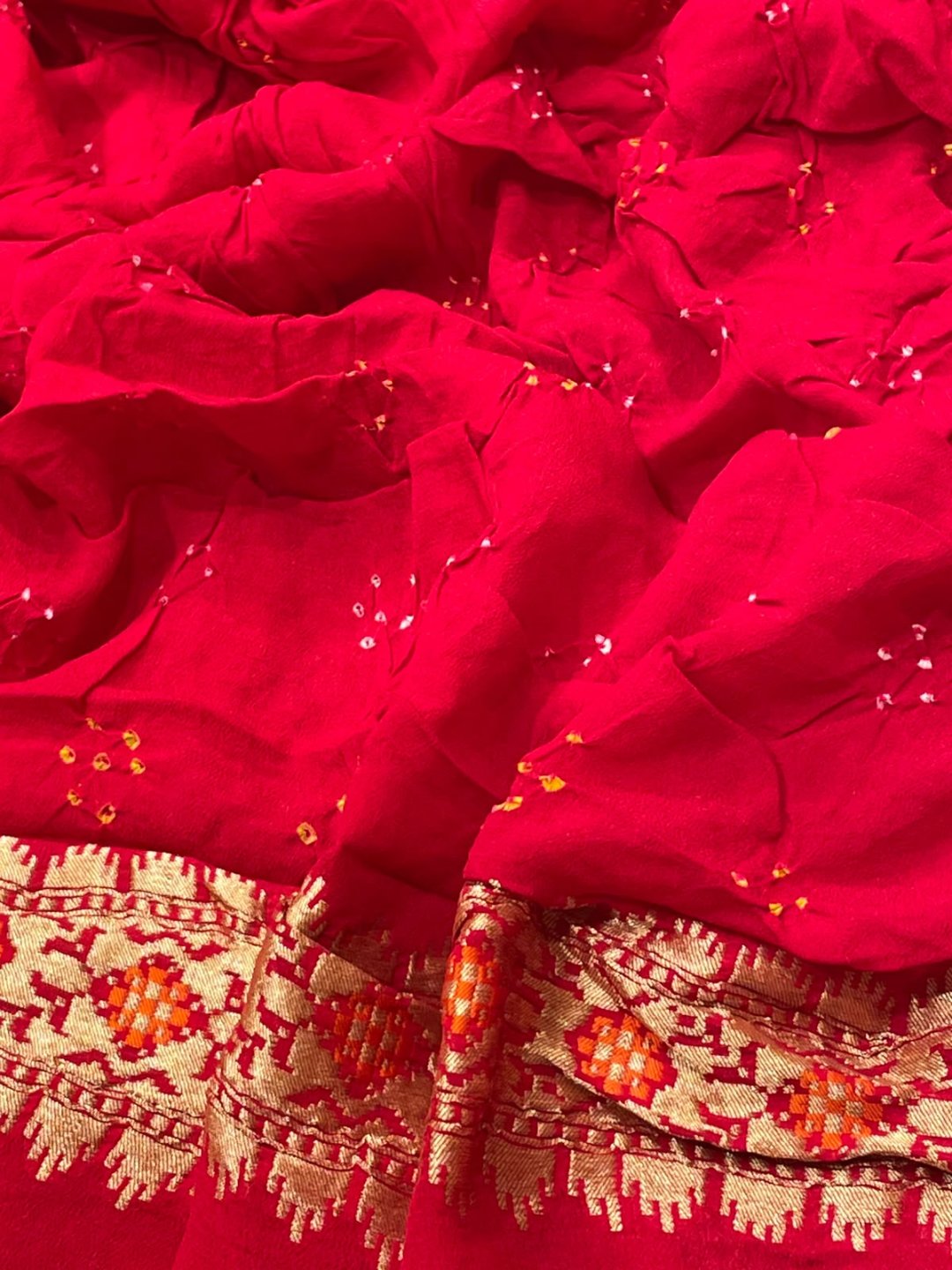Dark red with Golden floral work Bandhani Banarasi saree full spread