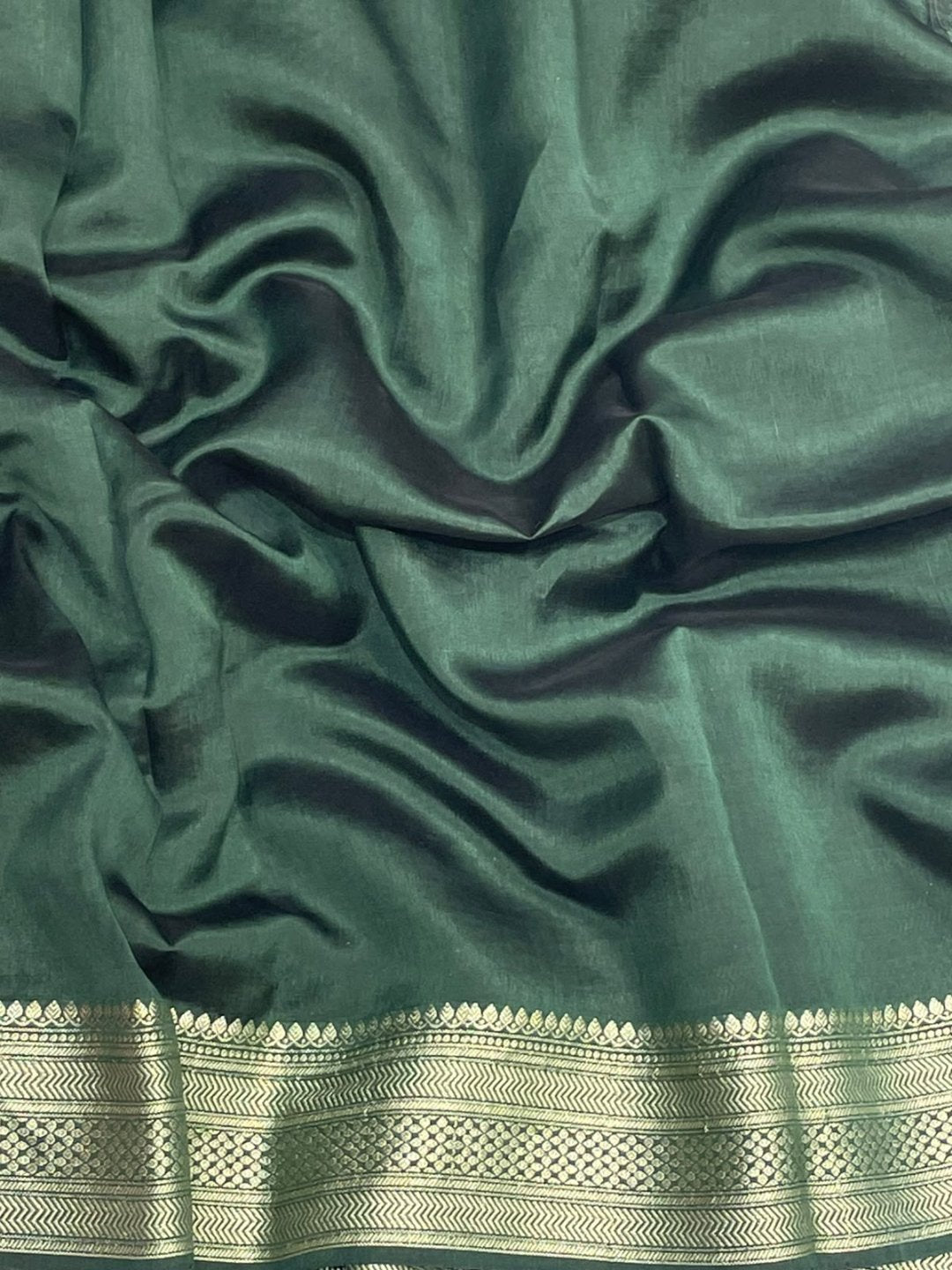 Bottle Green Katan Silk Banarasi saree full spread