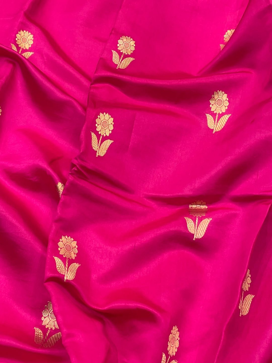 Royal Pink Katan Silk Banarasi saree pallu detail