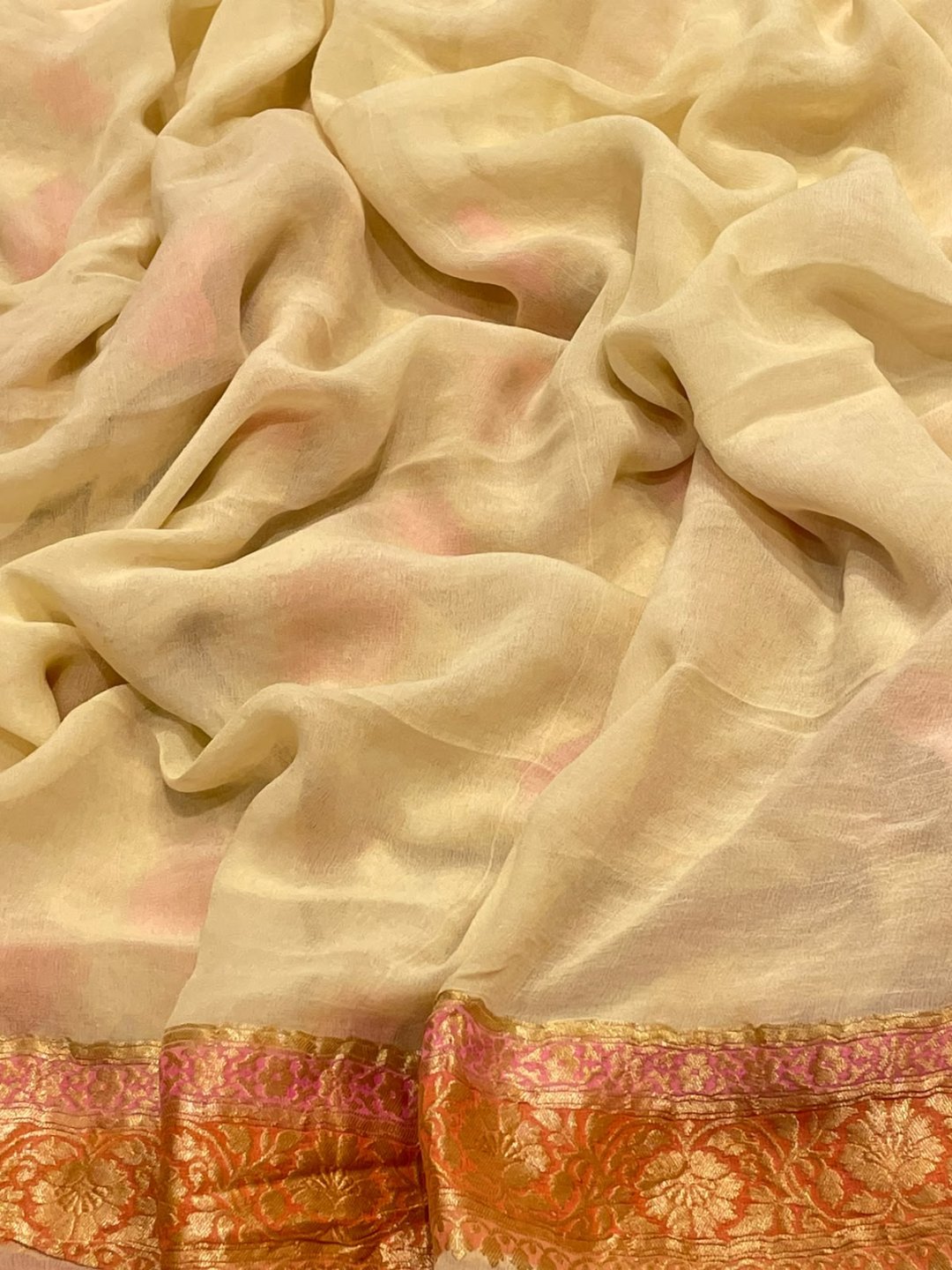 Off white with pink and peach shade Chiffon Banarasi saree texture detail