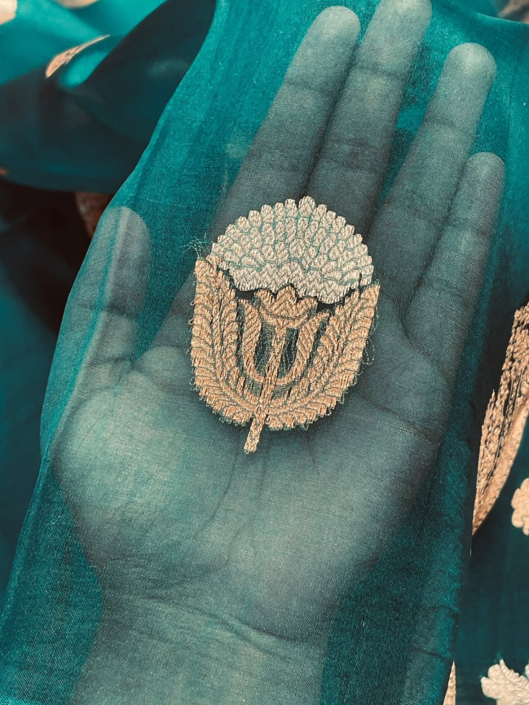 Rama Green Kora Silk Banarasi saree pallu detail