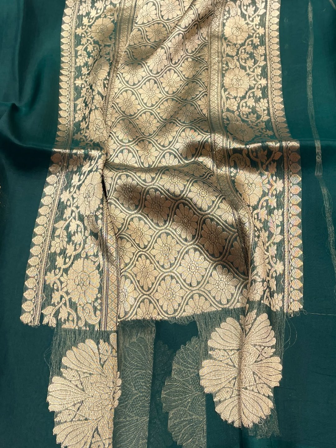 Bottle Green Kora Silk Banarasi saree pallu detail
