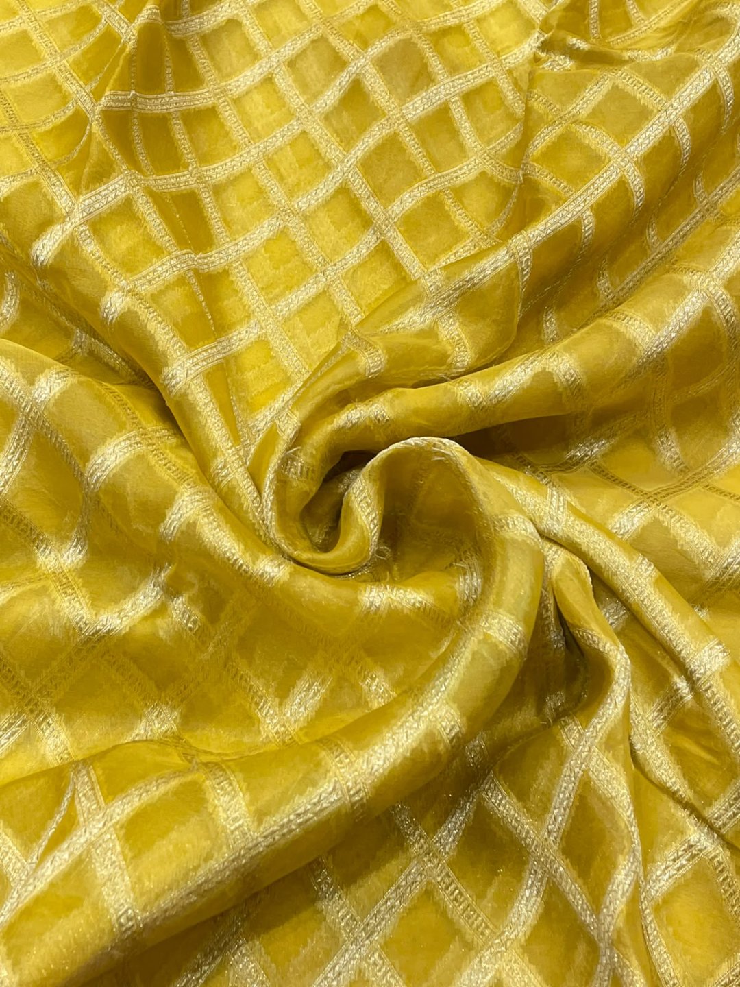 Lemon Yellow Kora Silk Banarasi saree border closeup