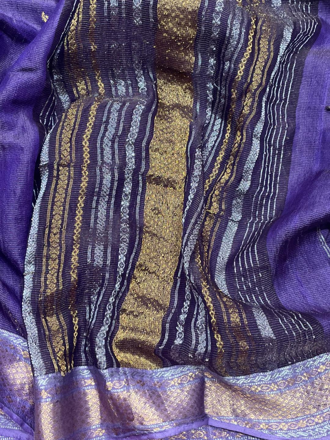 Dark Red Dupion Silk Banarasi saree pallu detail