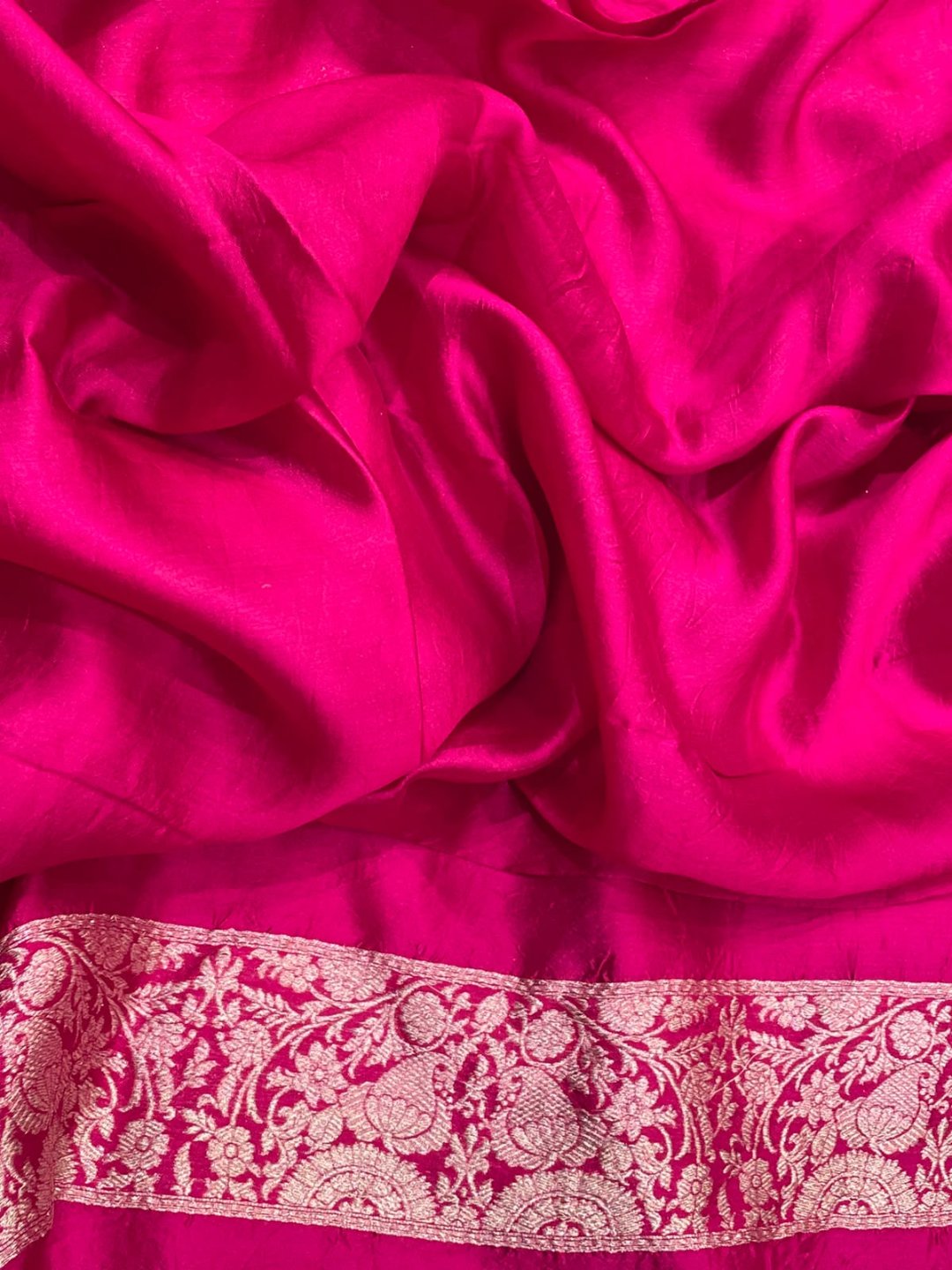 Pink Mashru silk Banarasi saree full spread