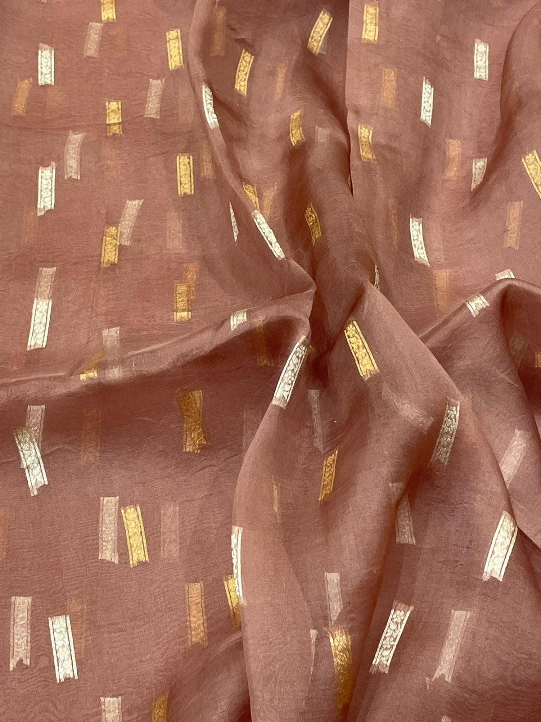 Dusty Pink Kora Silk Banarasi saree border closeup