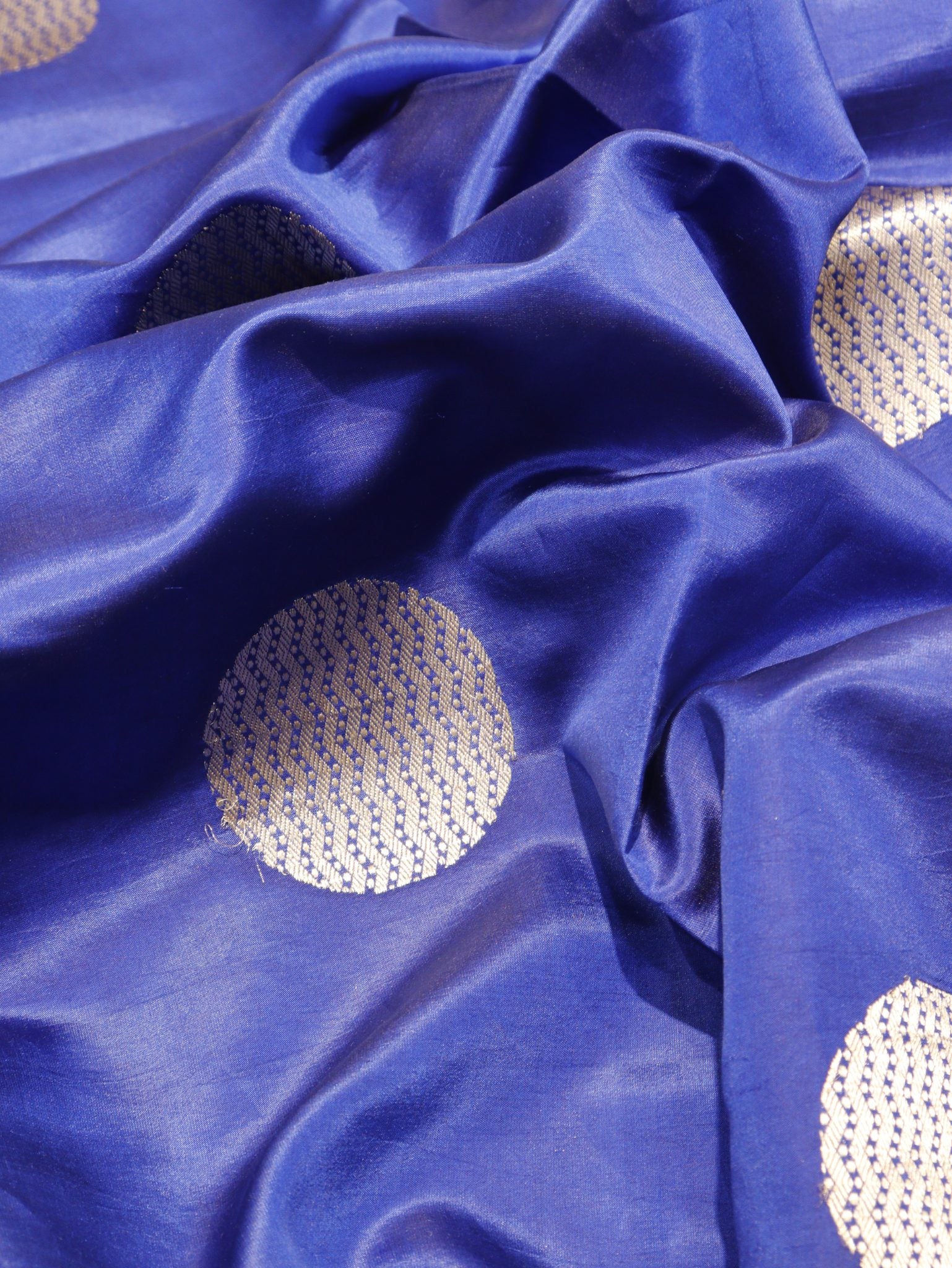 Royal Blue Soft Katan Banarasi saree border closeup – Hikayat Banaras