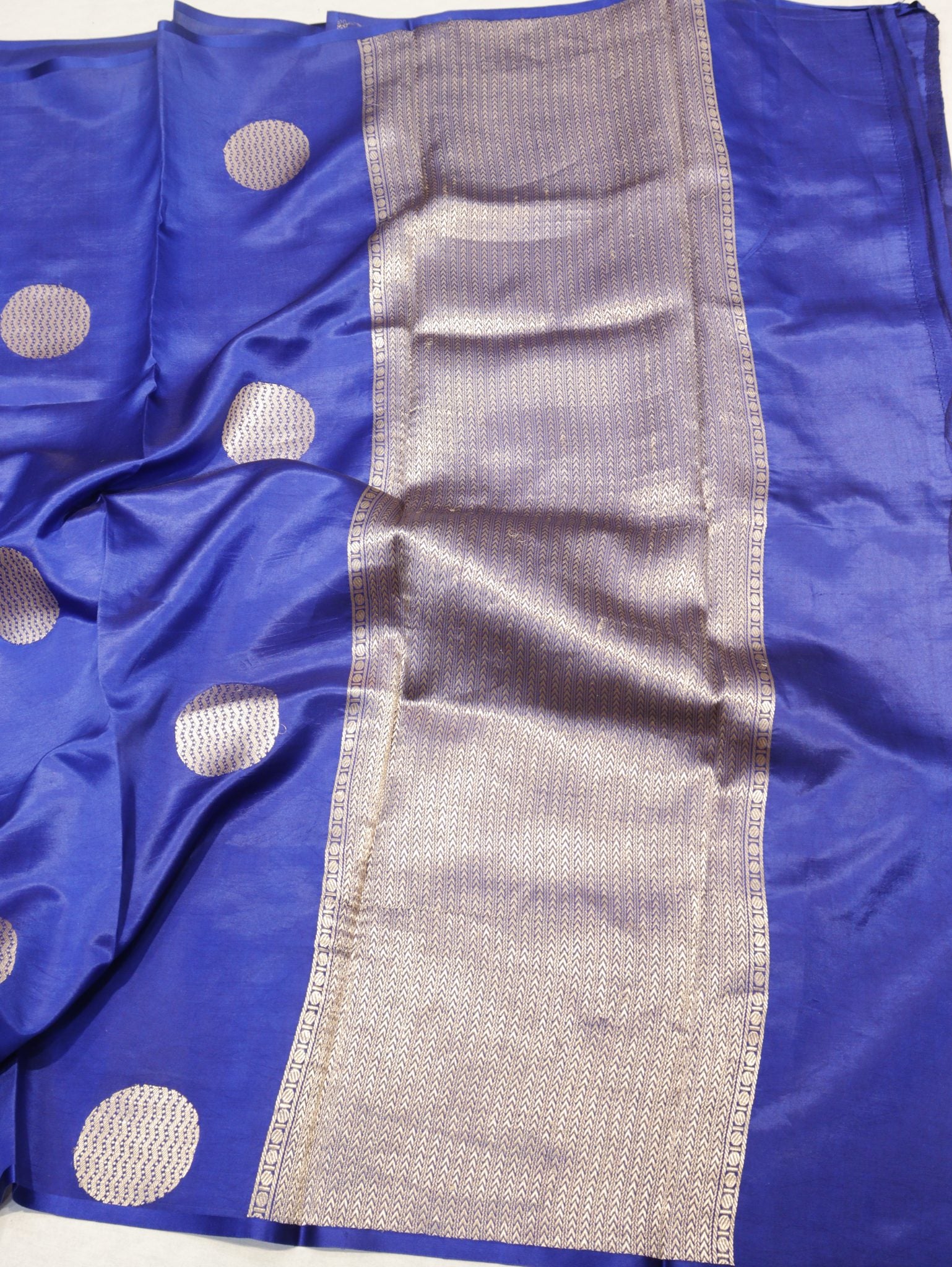 Royal Blue Soft Katan Banarasi saree zari work detail – Hikayat Banaras