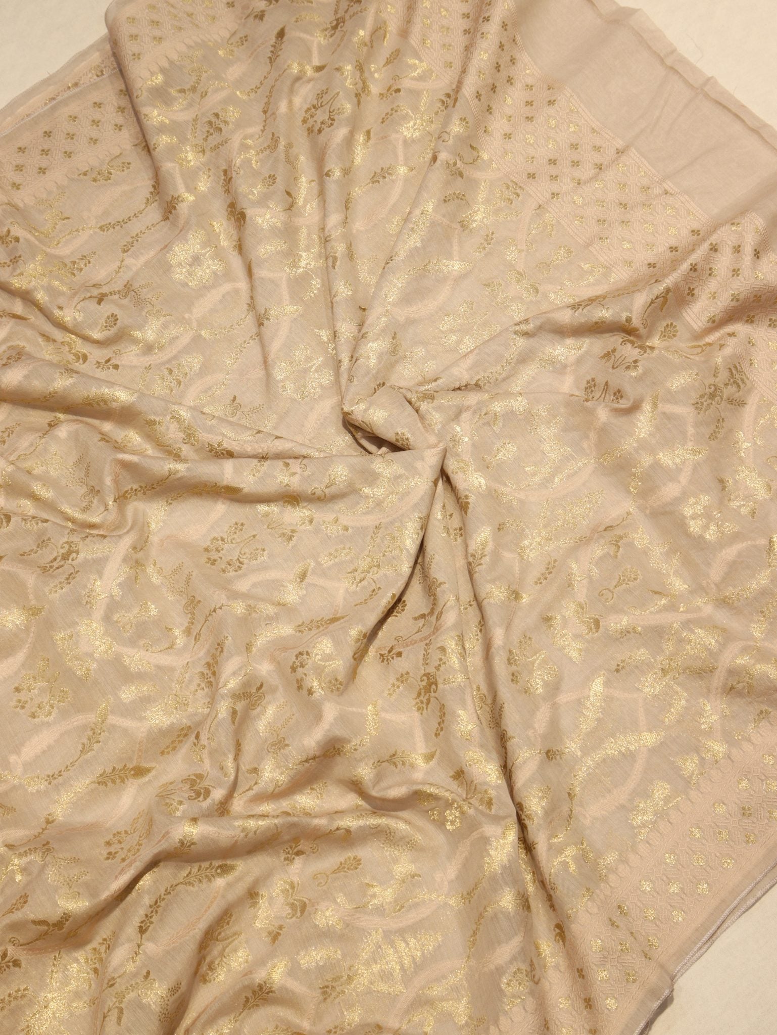 Coffee Brown Katan Silk Banarasi suit neckline detail – Hikayat Banaras