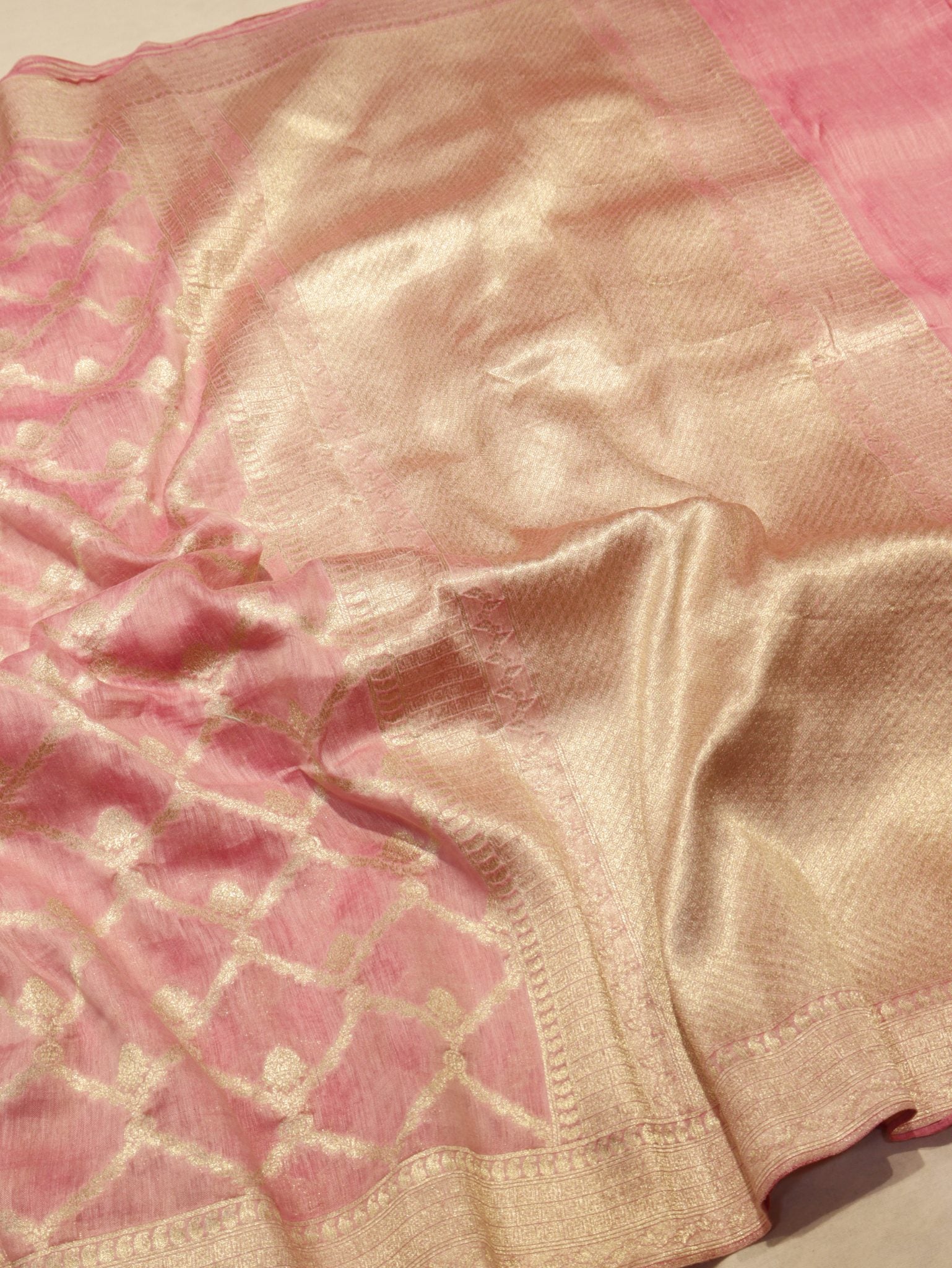 Pink Katan Silk Banarasi saree pallu detail – Hikayat Banaras