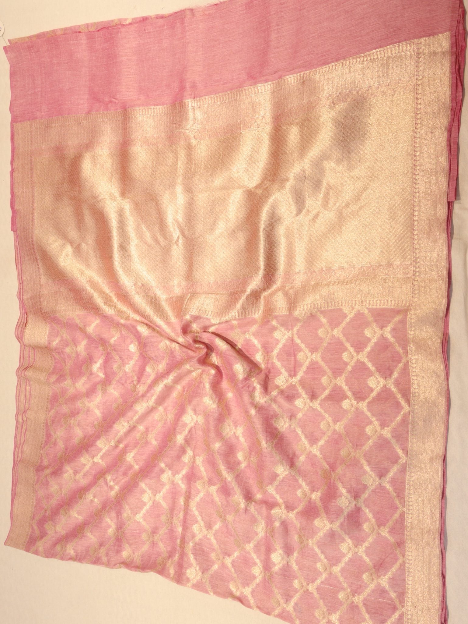Pink Katan Silk Banarasi saree texture detail – Hikayat Banaras