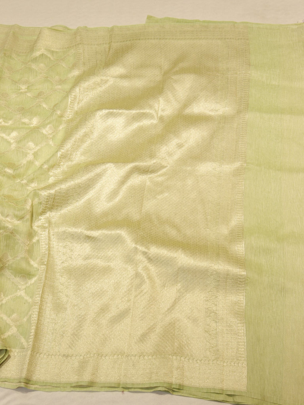 Green Katan Silk Banarasi saree full spread – Hikayat Banaras