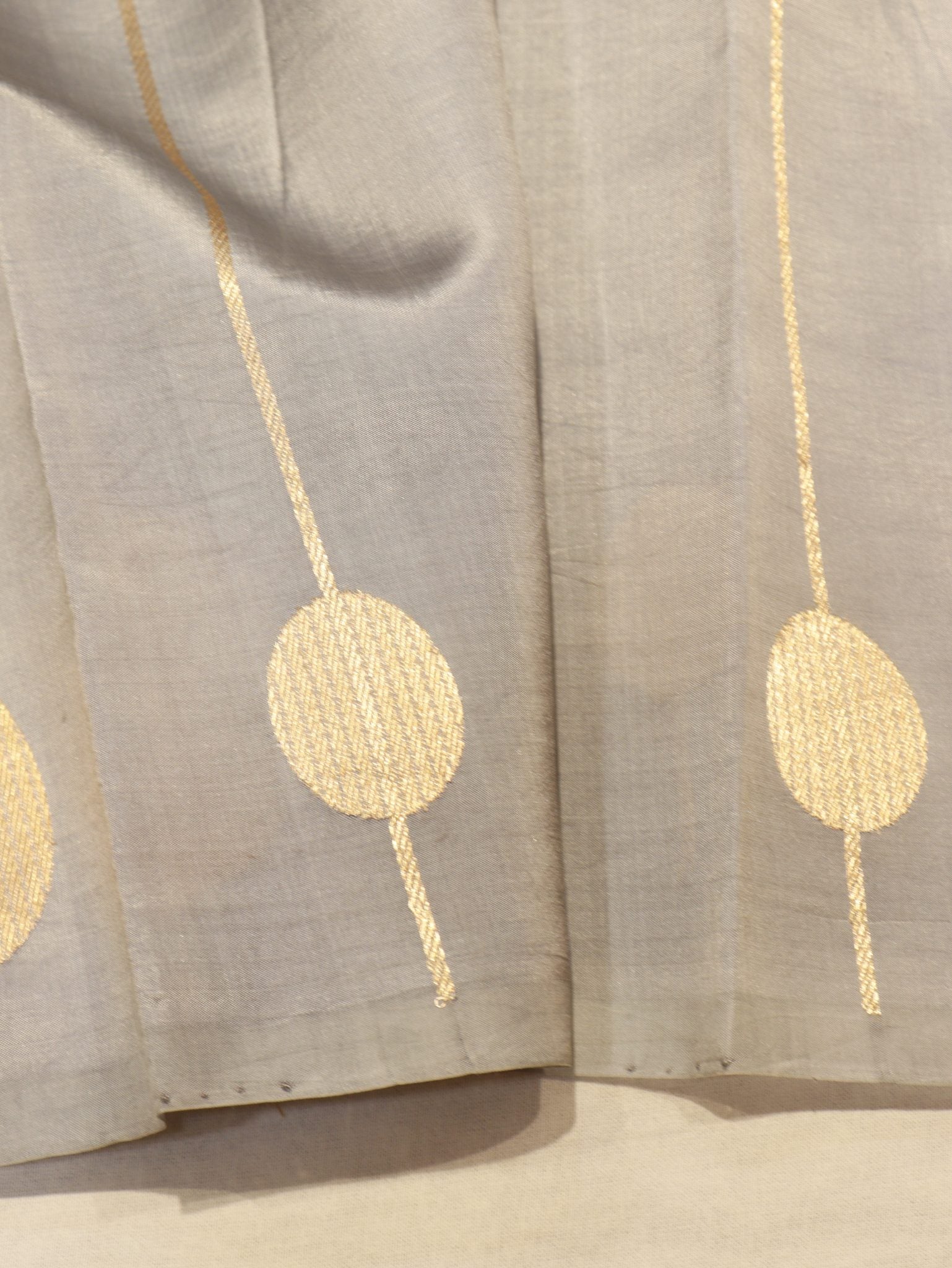 Grey Soft Katan Banarasi saree blouse piece – Hikayat Banaras