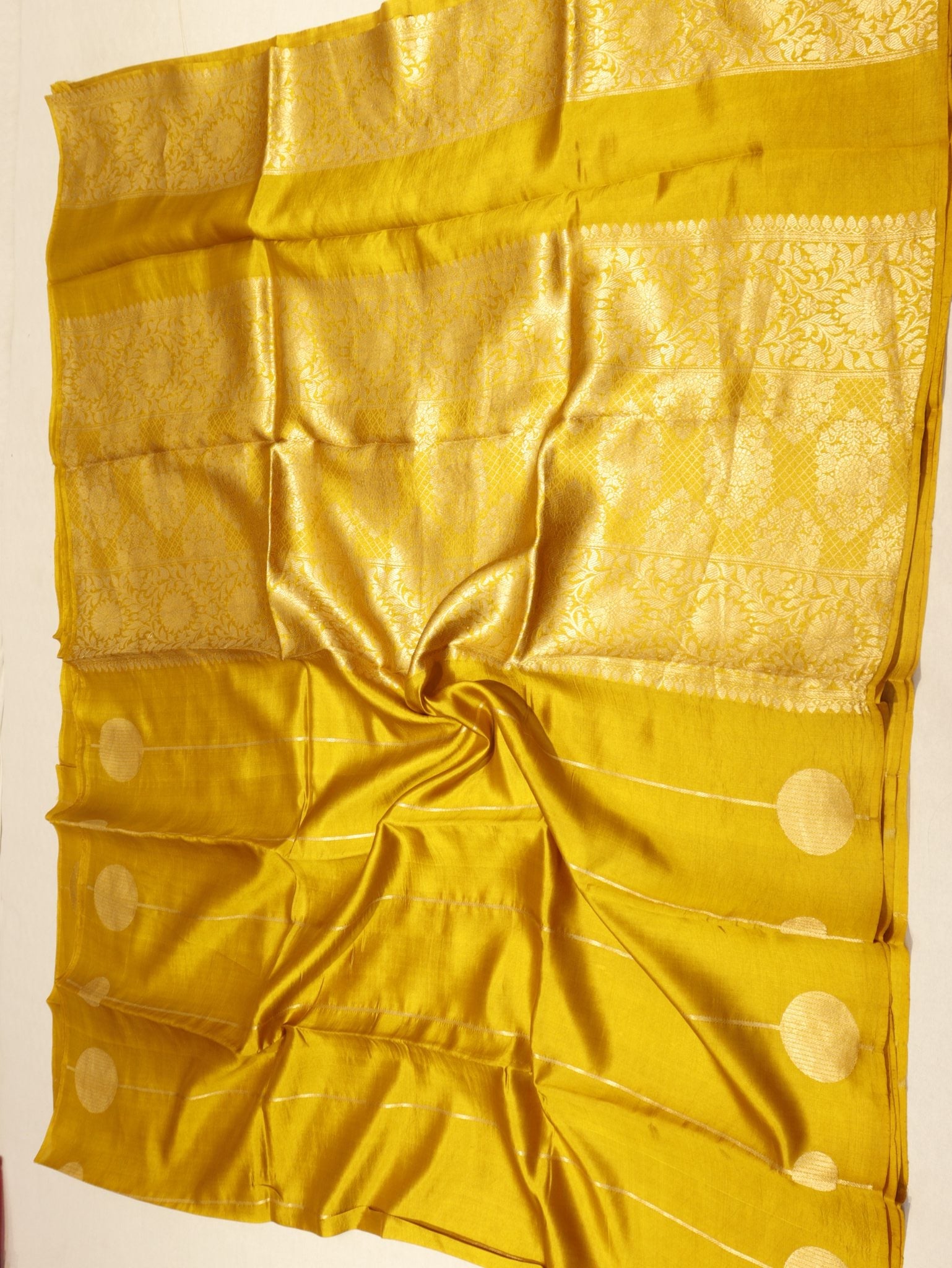 Yellow Soft Katan Banarasi saree texture detail – Hikayat Banaras
