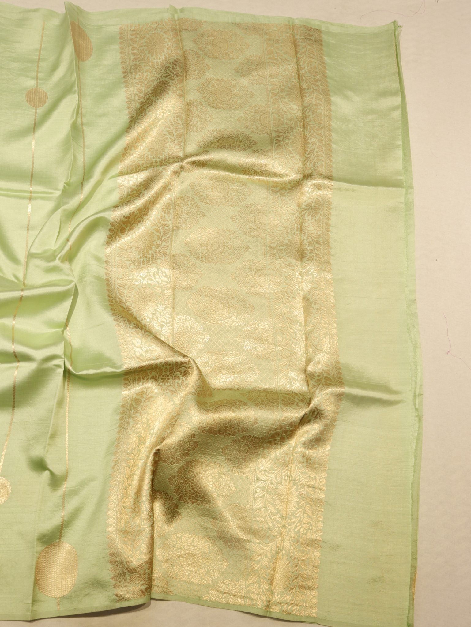 Green Soft Katan Banarasi saree full spread – Hikayat Banaras