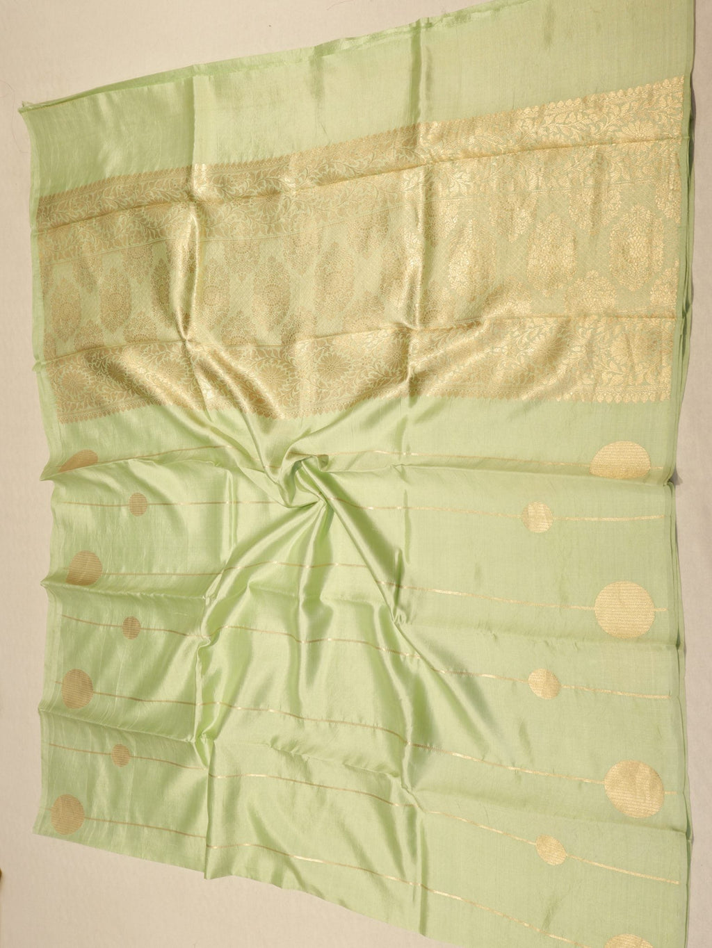 Green Soft Katan Banarasi saree zari work detail – Hikayat Banaras