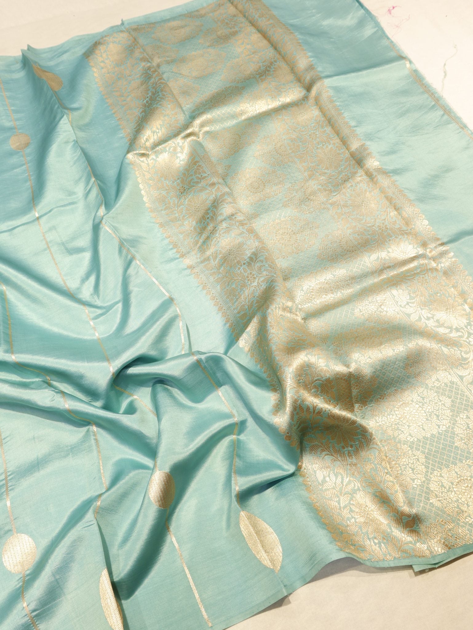 Powder Blue Soft Katan Banarasi saree pallu detail – Hikayat Banaras