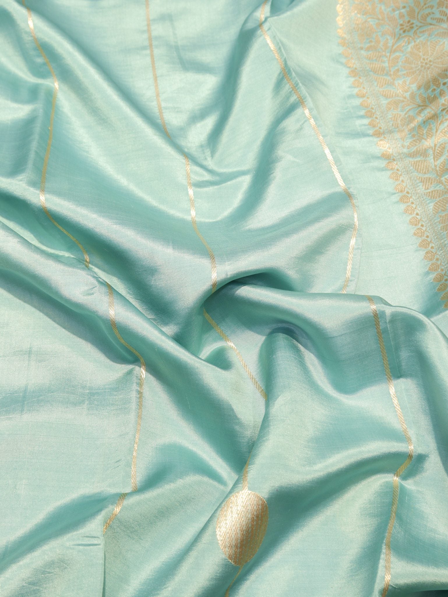 Powder Blue Soft Katan Banarasi saree border closeup – Hikayat Banaras