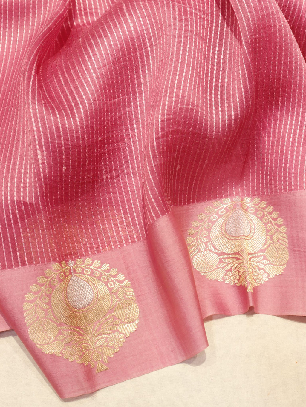 Pink Kora Silk Banarasi saree border closeup – Hikayat Banaras