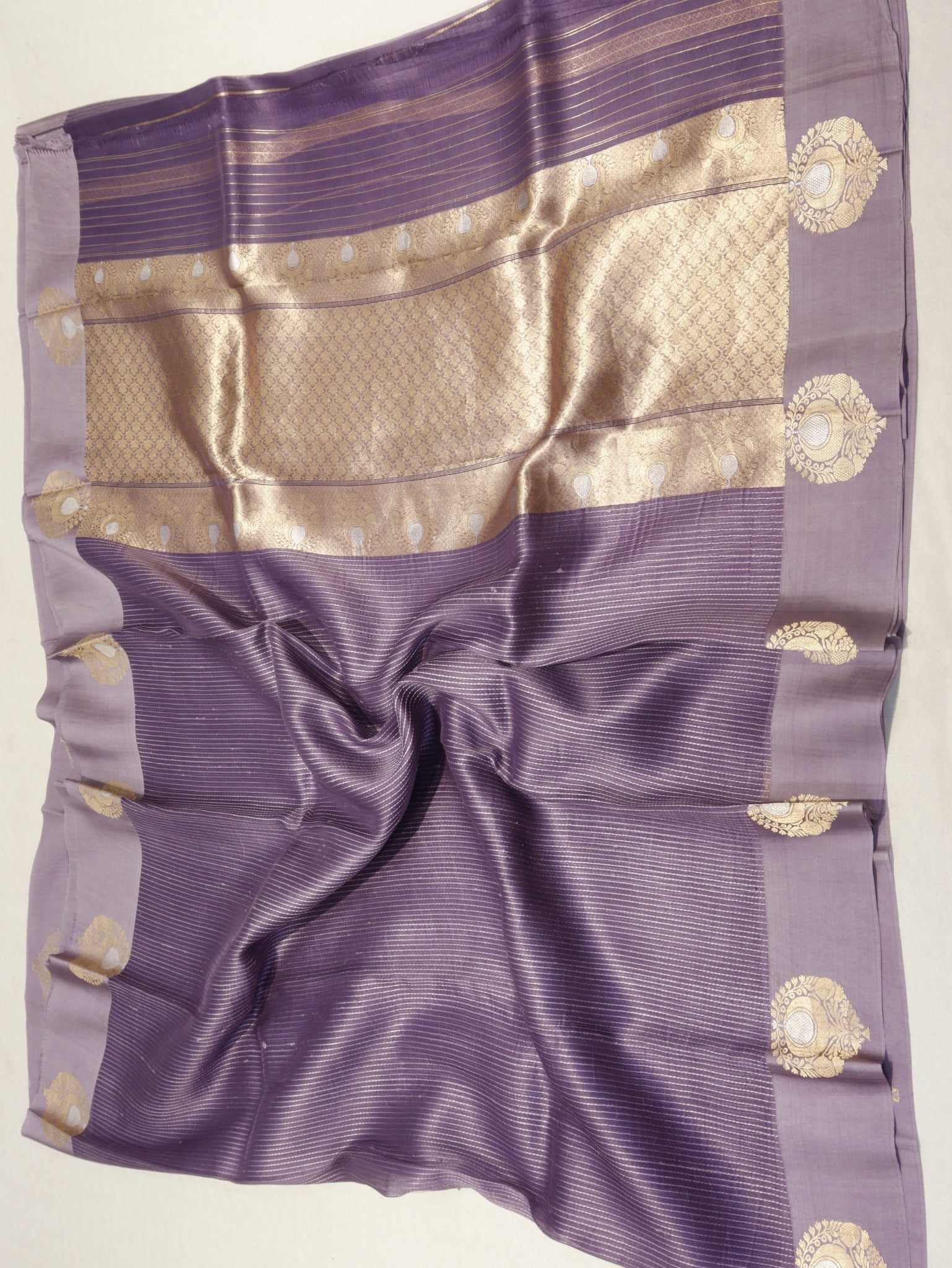 Purple Kora Silk Banarasi saree texture detail – Hikayat Banaras