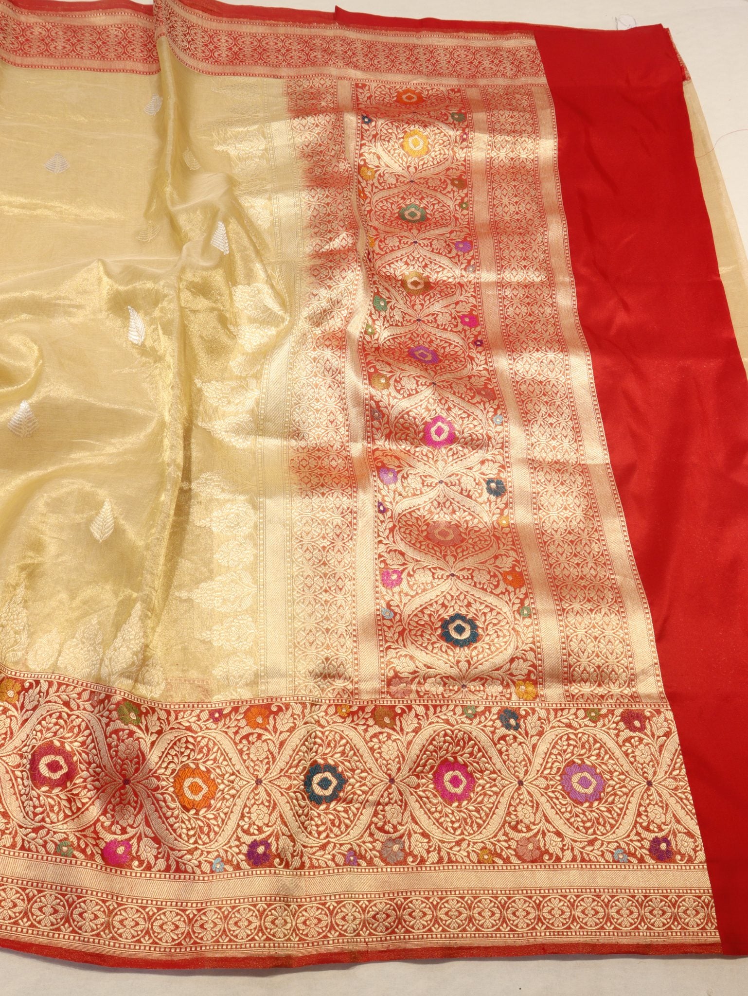 Gold Tissue Silk Banarasi saree full spread – Hikayat Banaras