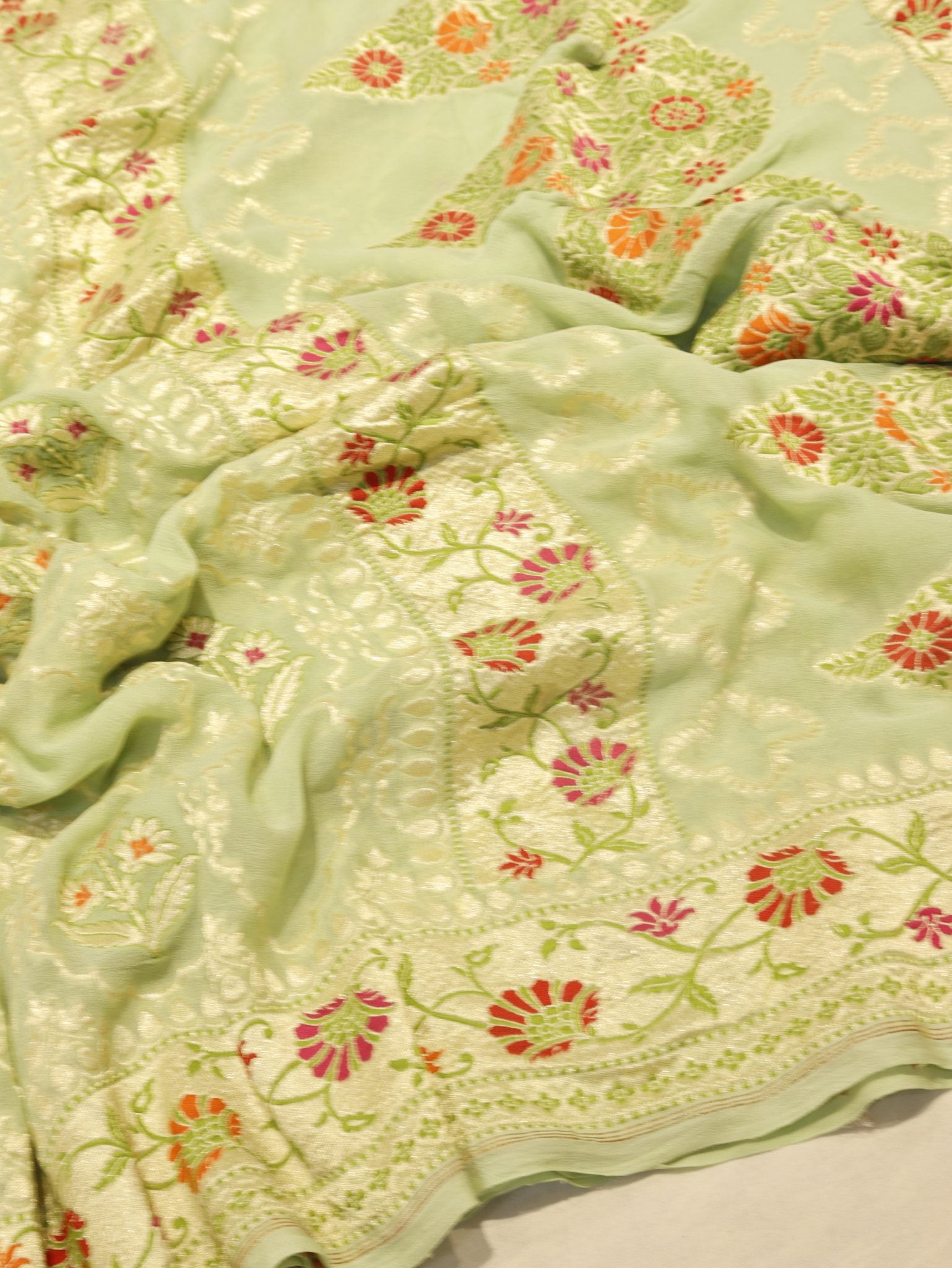 Green Khaddi Georgette Banarasi saree pallu detail – Hikayat Banaras