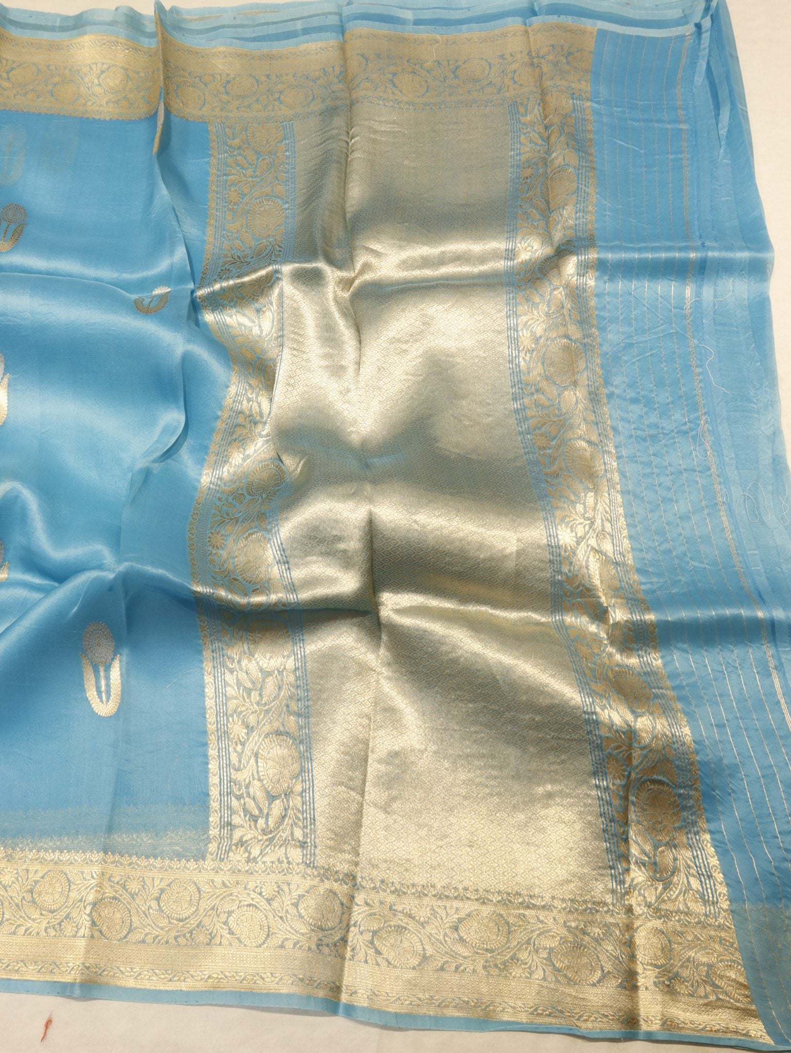 Sky Blue Kora Silk Banarasi saree texture detail – Hikayat Banaras