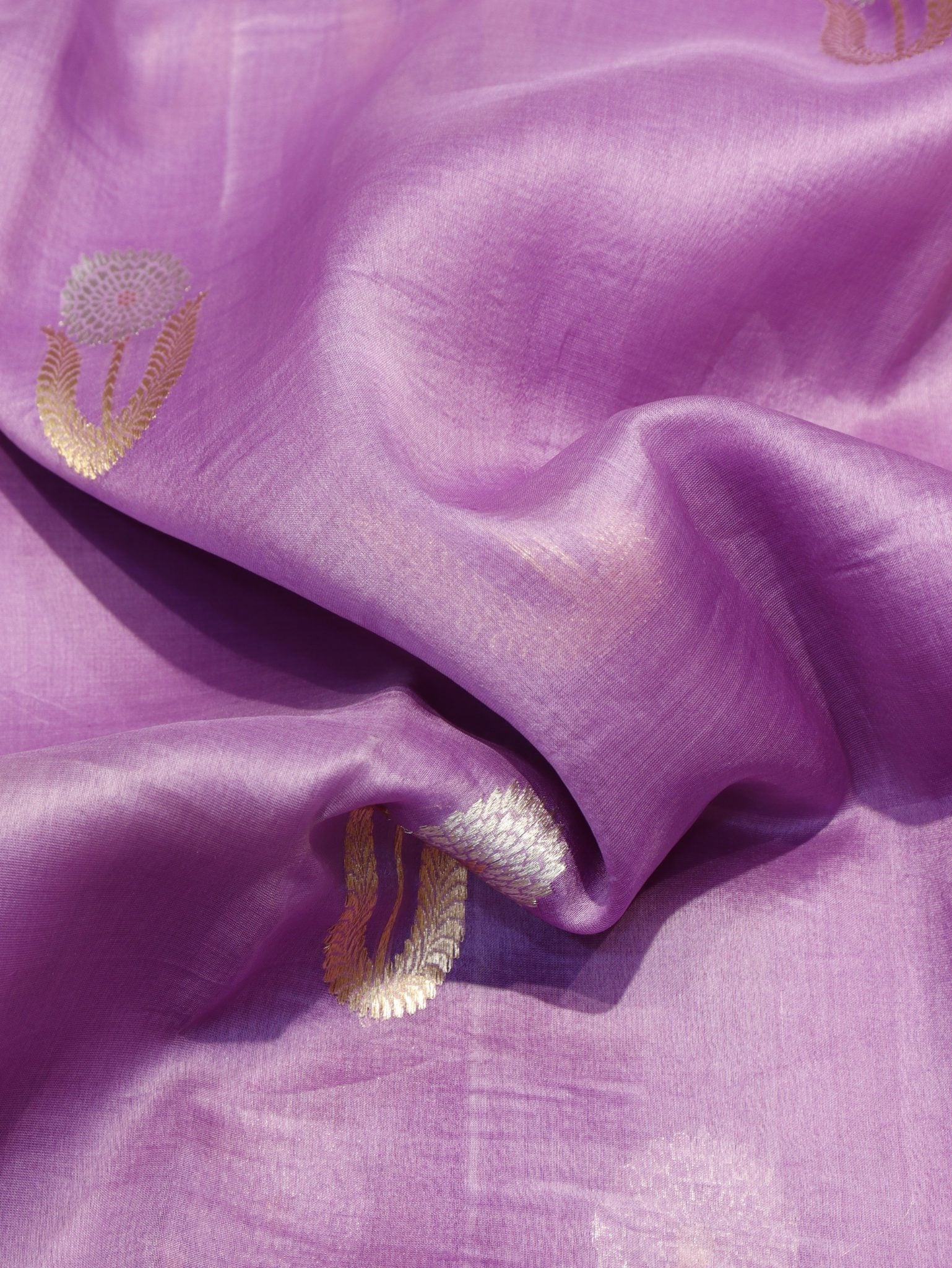 Lavender Kora Silk Banarasi saree full spread – Hikayat Banaras
