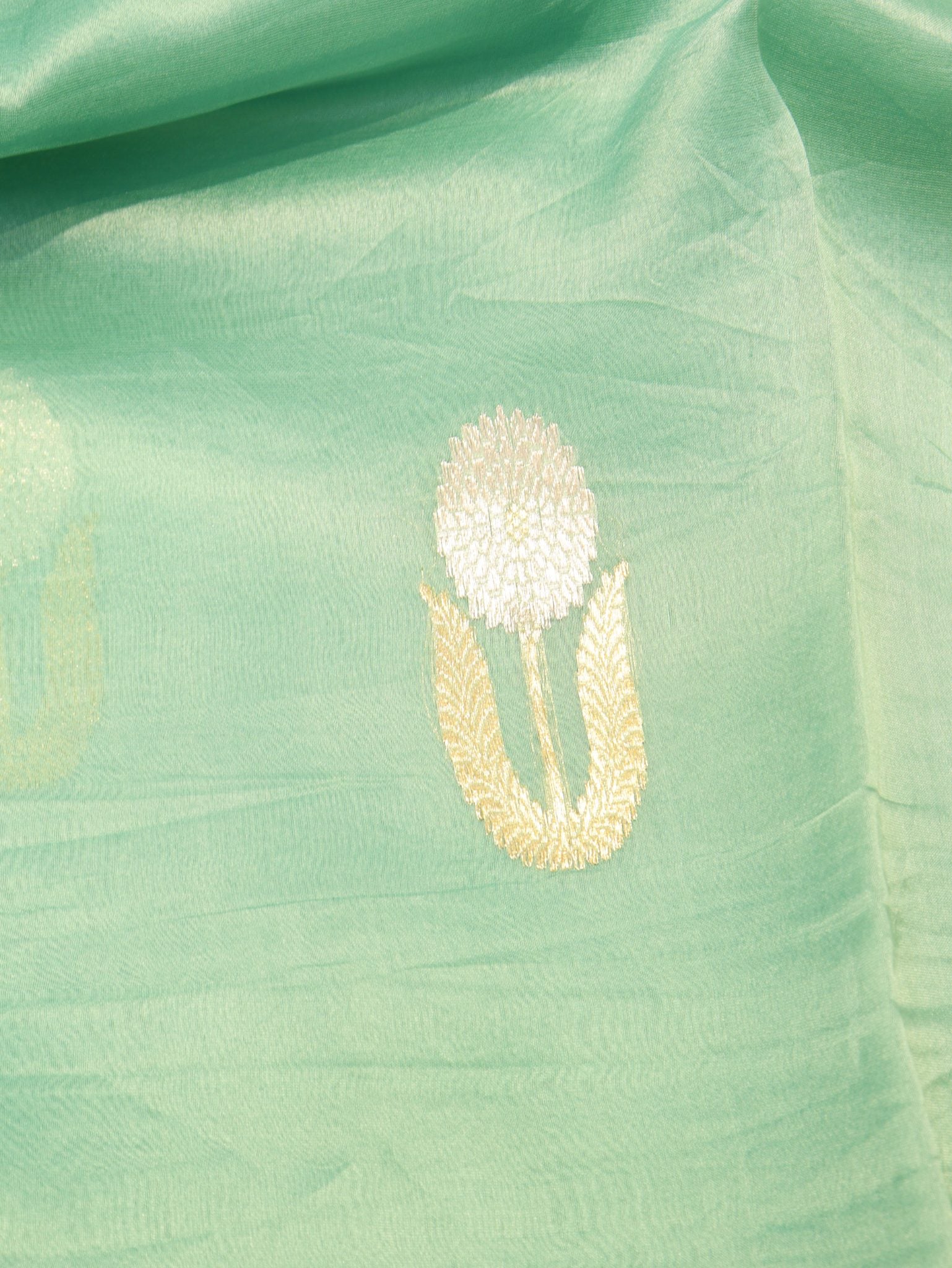 Aquamarine Kora Silk Banarasi saree texture detail – Hikayat Banaras