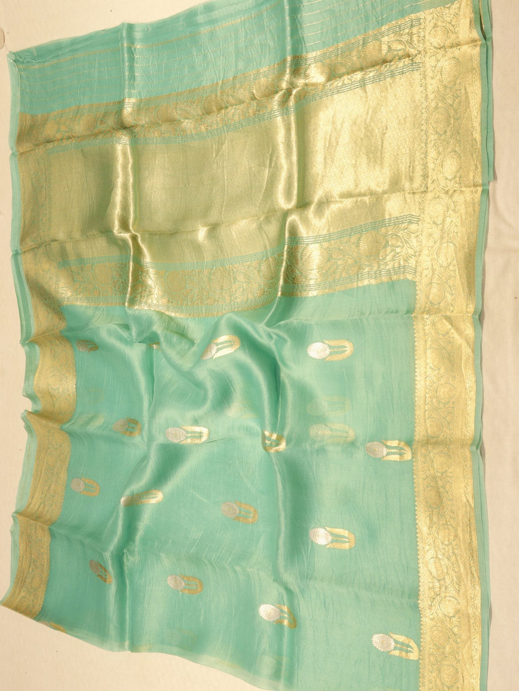 Aquamarine Kora Silk Banarasi saree pallu detail – Hikayat Banaras