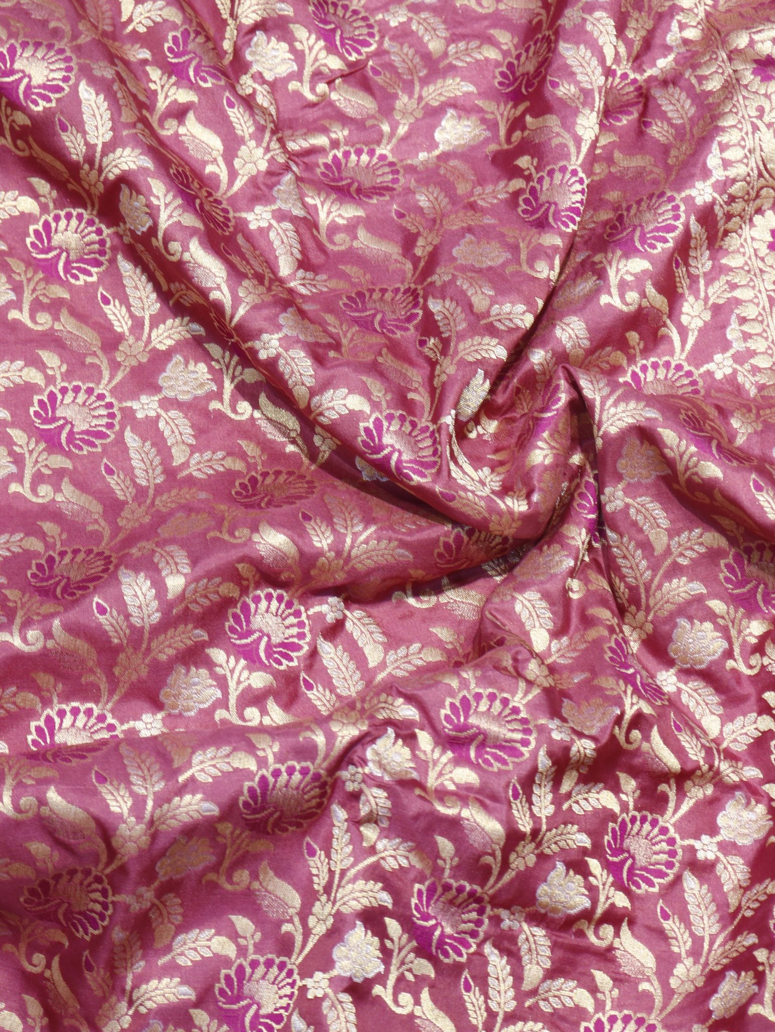 Onion Pink Katan Silk Banarasi saree border closeup – Hikayat Banaras