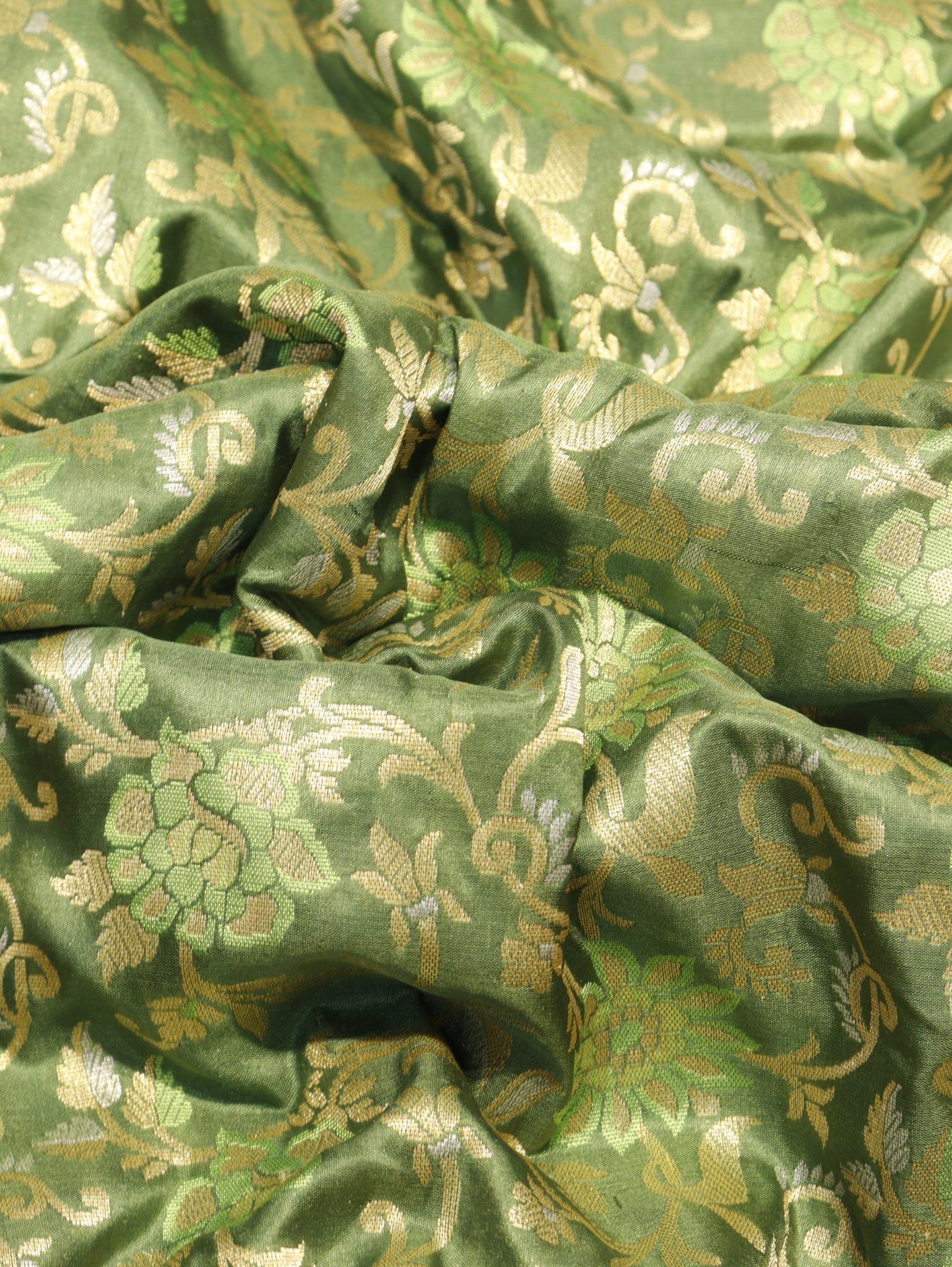 Bottle Green Katan Silk Banarasi saree border closeup – Hikayat Banaras