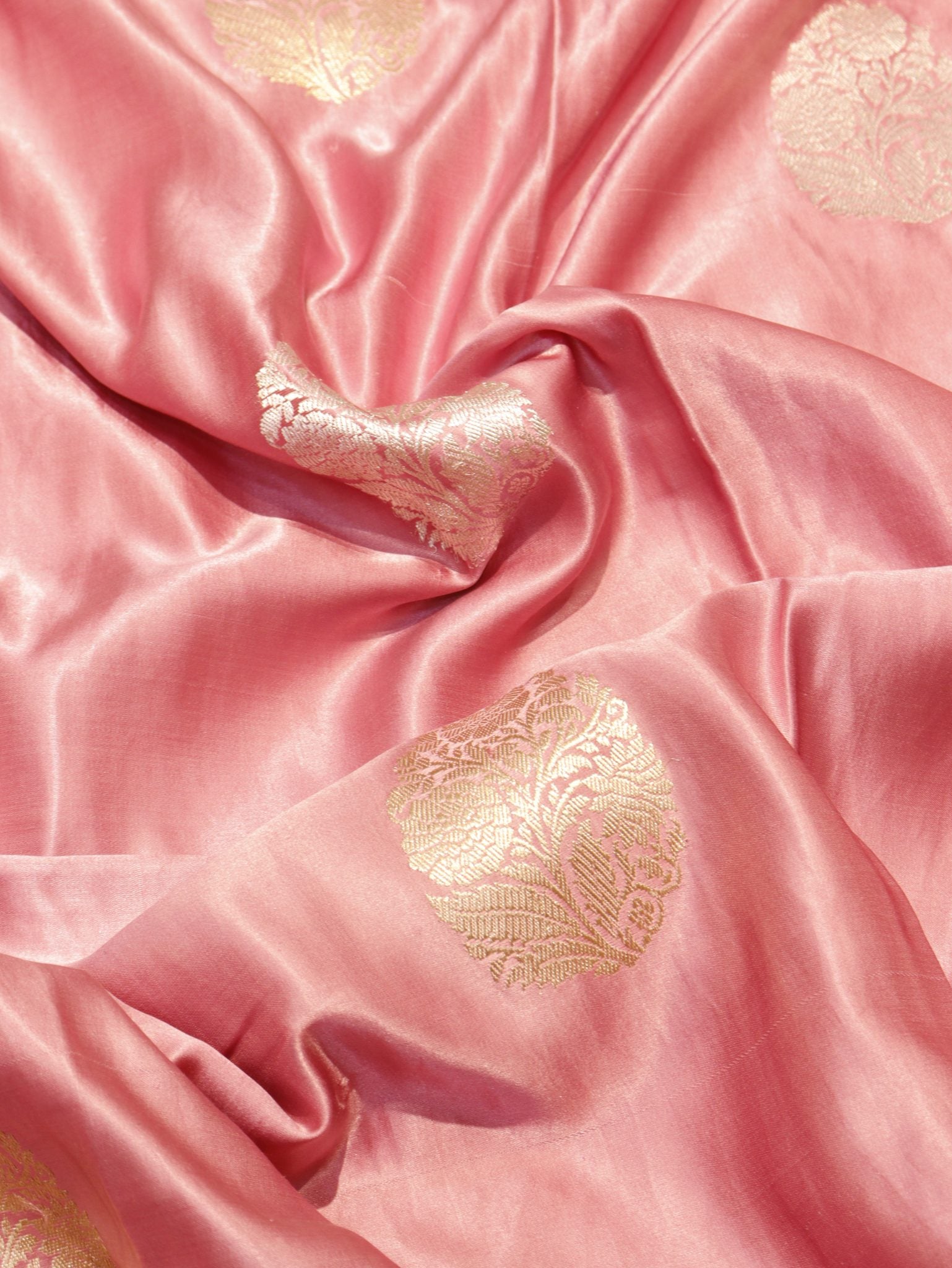 Pink Pure Mashru Silk Banarasi saree border closeup