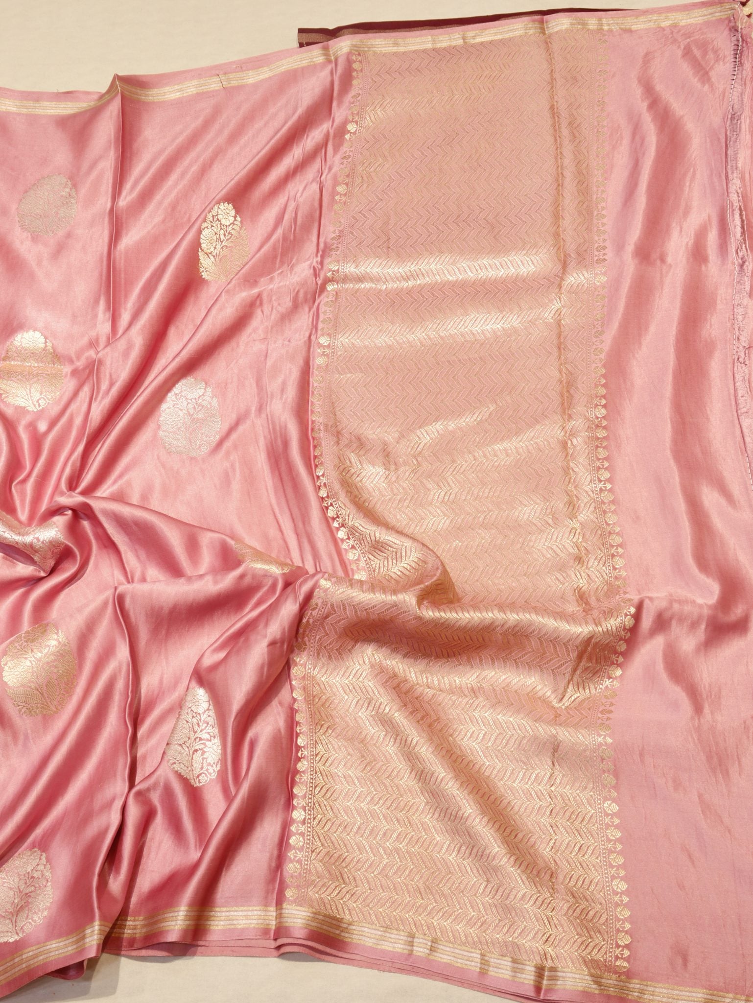 Pink Pure Mashru Silk Banarasi saree full spread