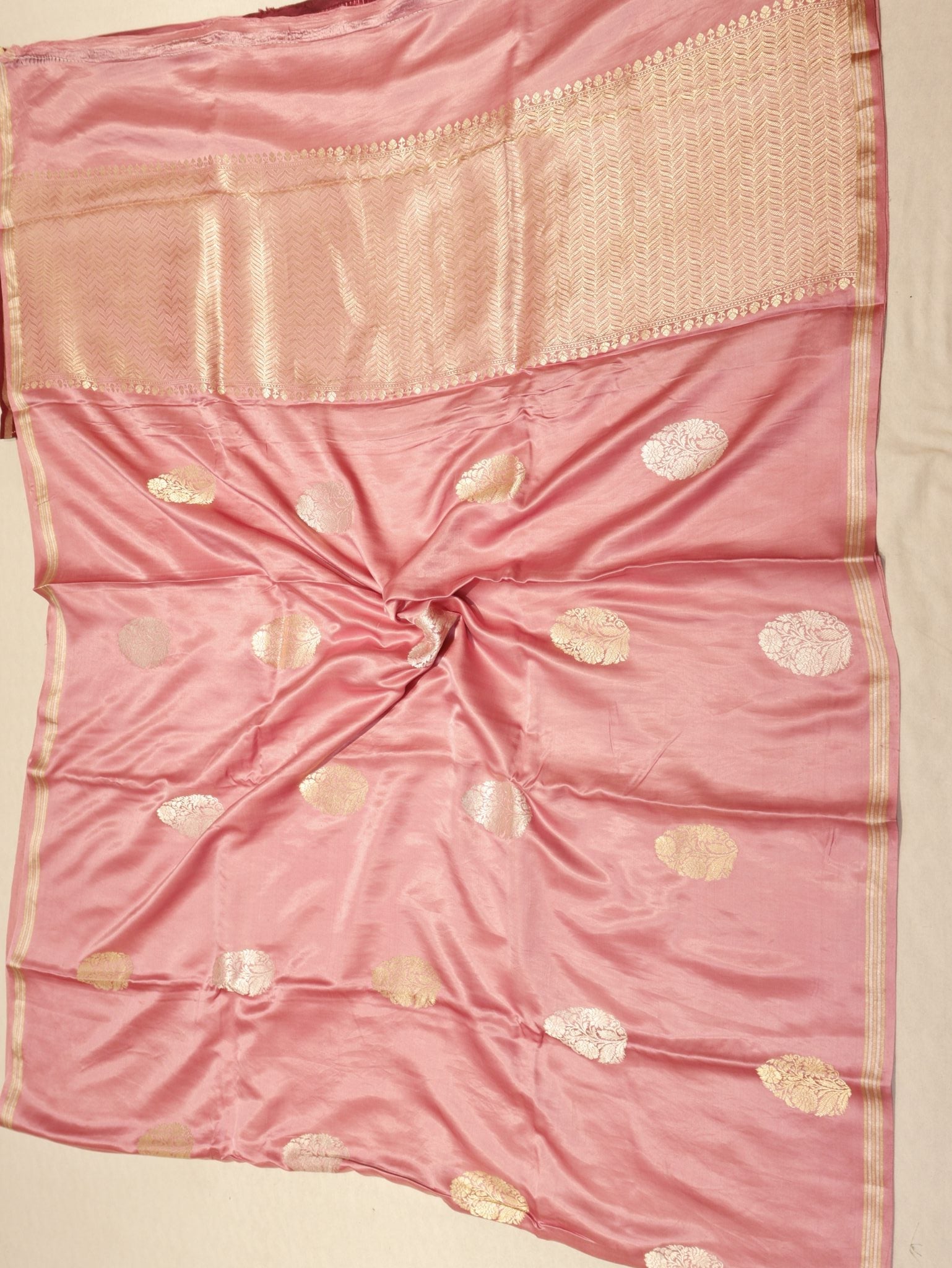 Pink Pure Mashru Silk Banarasi saree zari work detail
